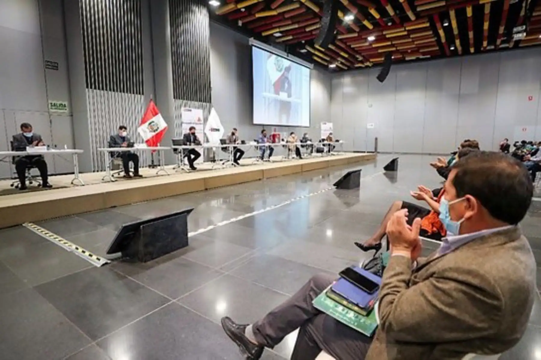 El Gobierno expresa su disposición para fortalecer los espacios de diálogo y entendimiento con los trabajadores.