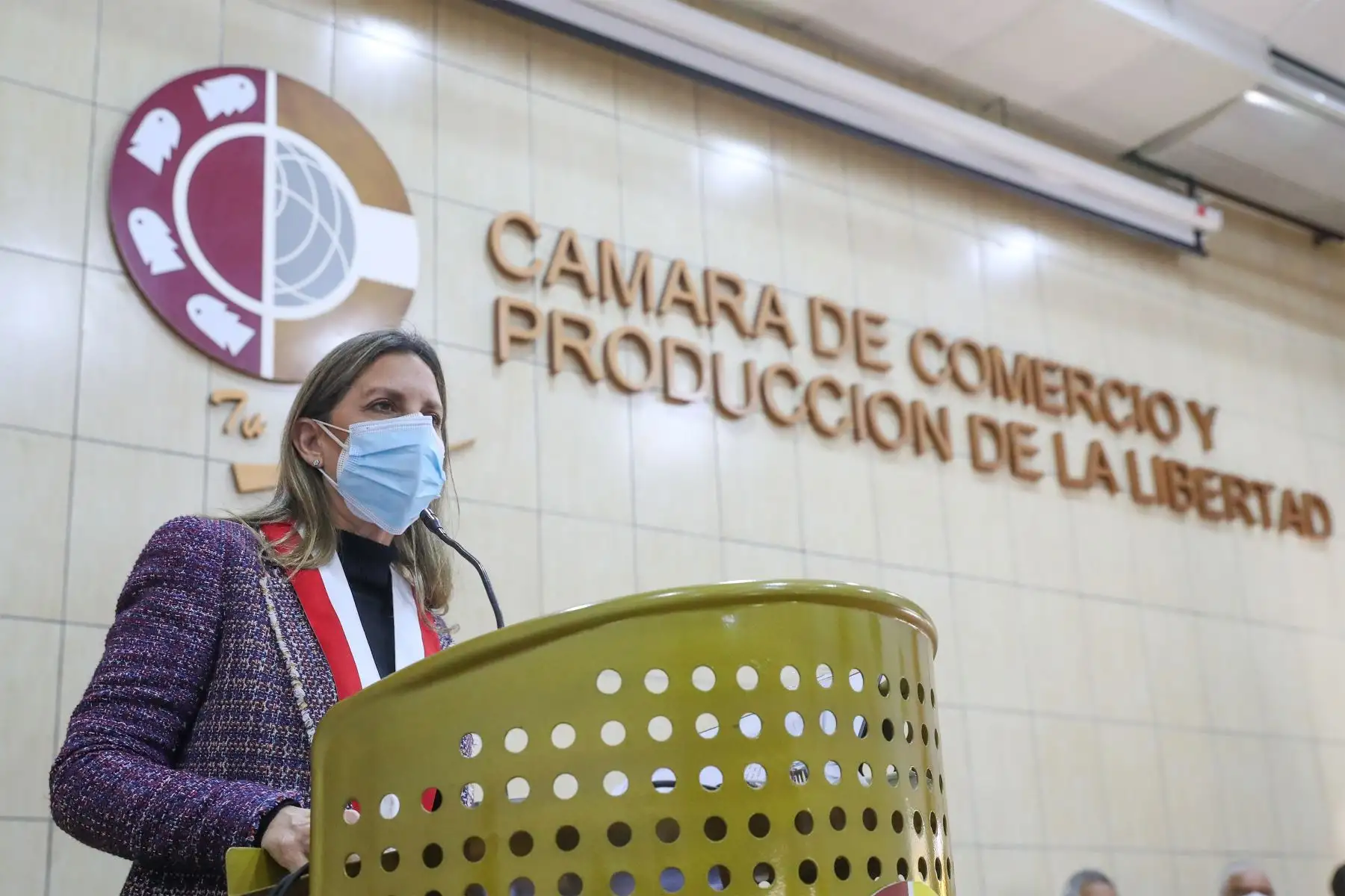 La presidenta del Congreso, Maricarmen Alva Prieto juramentó a la Bancada La Libertad en Trujillo
Foto: Congreso