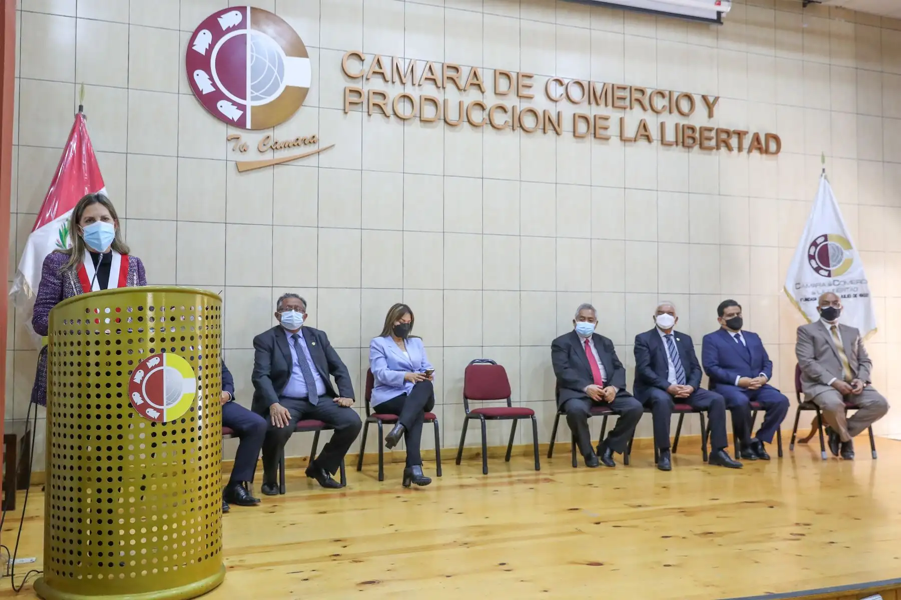 La presidenta del Congreso, Maricarmen Alva Prieto juramentó a la Bancada La Libertad en Trujillo
Foto: Congreso