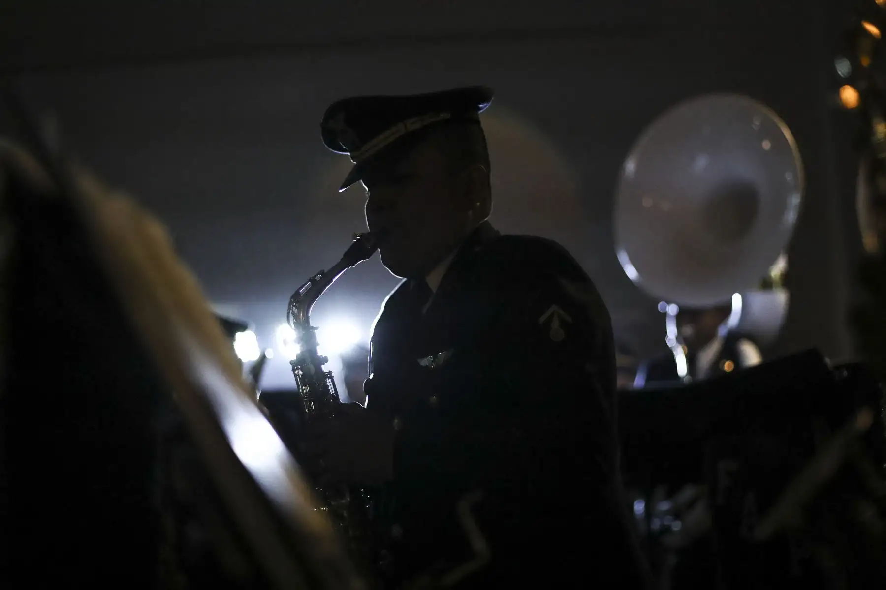 La Banda Conjunta de las Fuerzas Armadas ofreció esta noche una retreta musical en el Circuito Mágico del Agua en el marco de las celebraciones por su día. Decenas de personas disfrutaron de una velada de entretenimiento, música y danzas. Foto: ANDINA/Carla Patiño