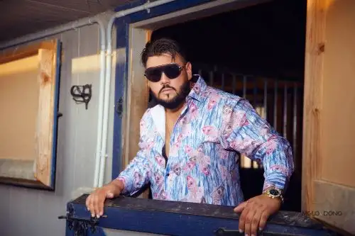 Israel Lukis Rico se abre paso en el mundo de la música.