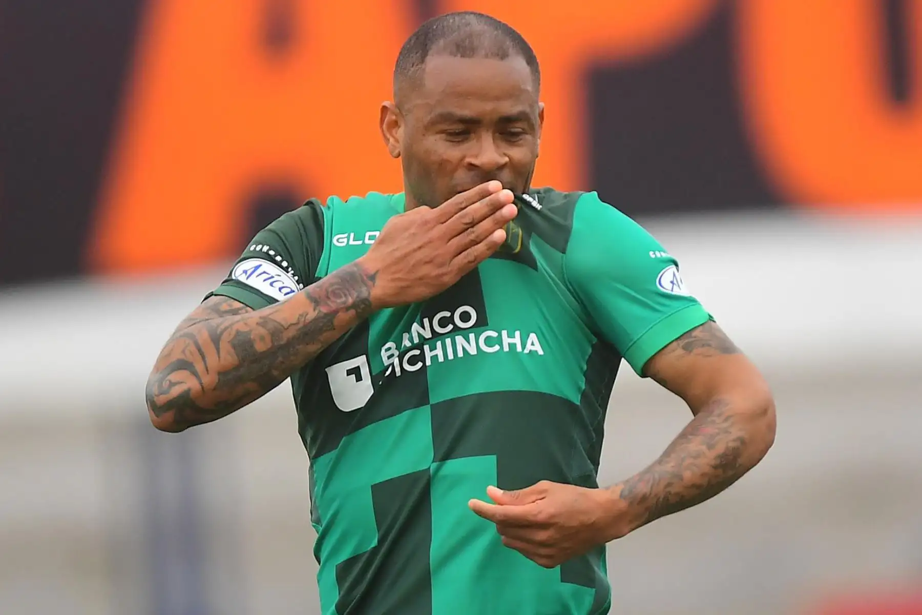 Wilmer Aguirre de Alianza Lima, anota contra el Alianza Atlético. Foto:@LigaFutProf