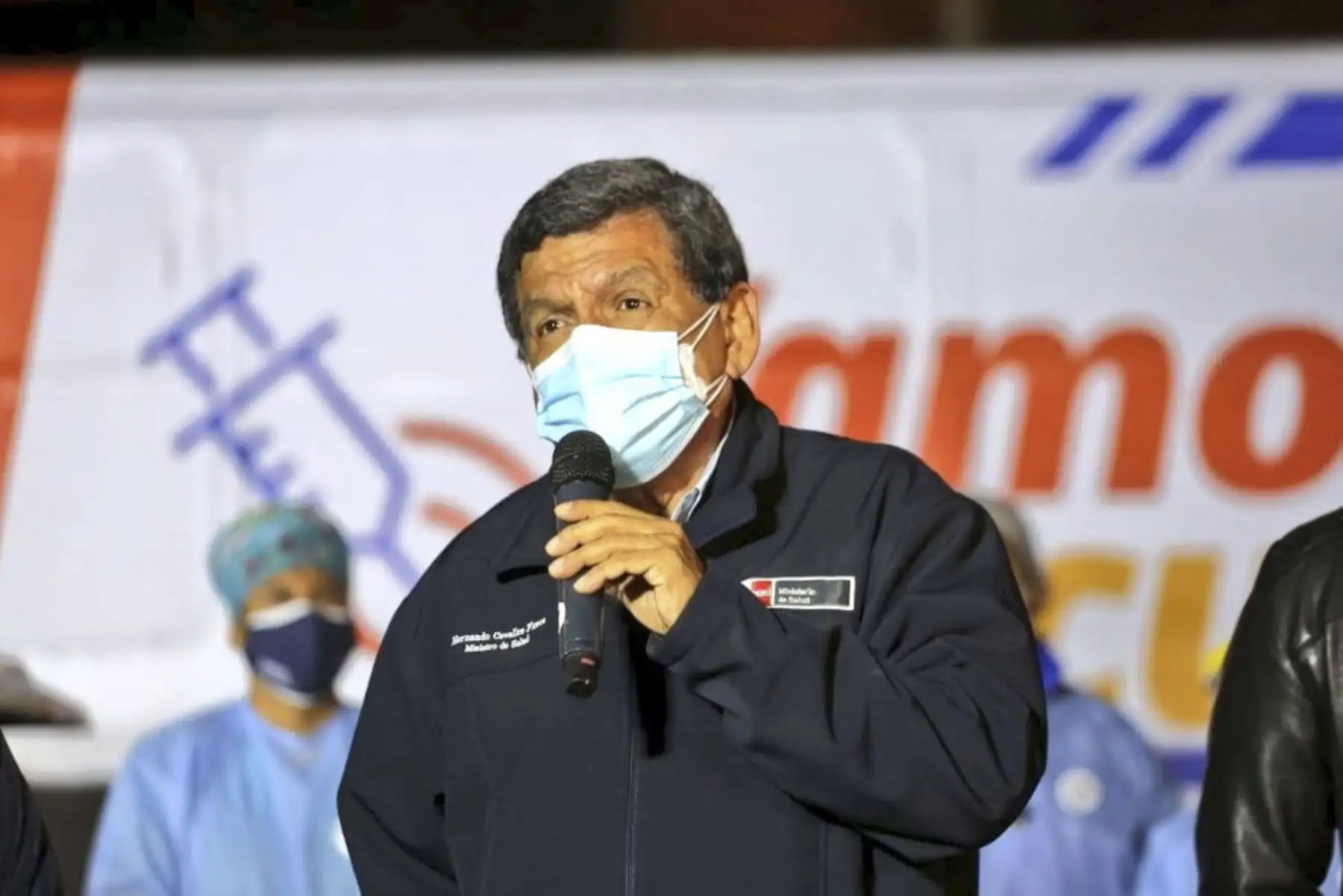 Ministro de Salud, Hernando Cevallos participó de la campaña de vacunación contra la Covid19 en el AAHH Caja de Agua en San Juan de Lurigancho. Hasta el momento 10 millones de peruanos se encuentran vacunados debidamente. A partir de mañana se vacunará a las personas de 21 años o más de Lima Metropolitana y Callao. Foto: ANDINA/Minsa