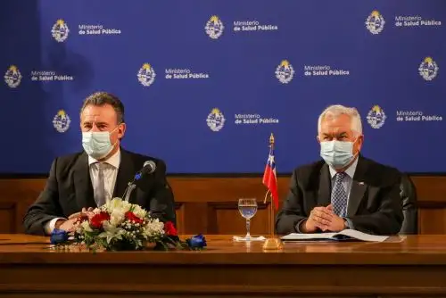 El ministro de Salud Pública de Uruguay, Daniel Salinas, y su similar de Chile, Enrique Paris, se reúnen hoy en Montevideo.