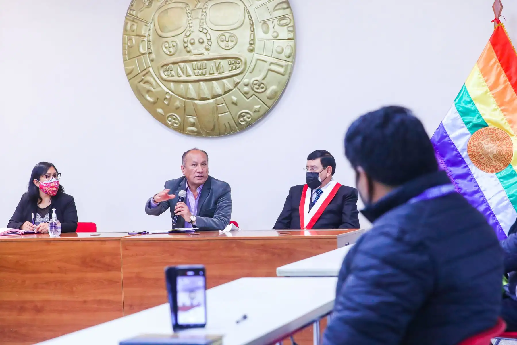 Juan Silva, Ministro de Transporte y Comunicaciones participó en la audiencia de la Comisión de Transportes y Comunicaciones del Congreso en el Cusco.
Foto:MTC