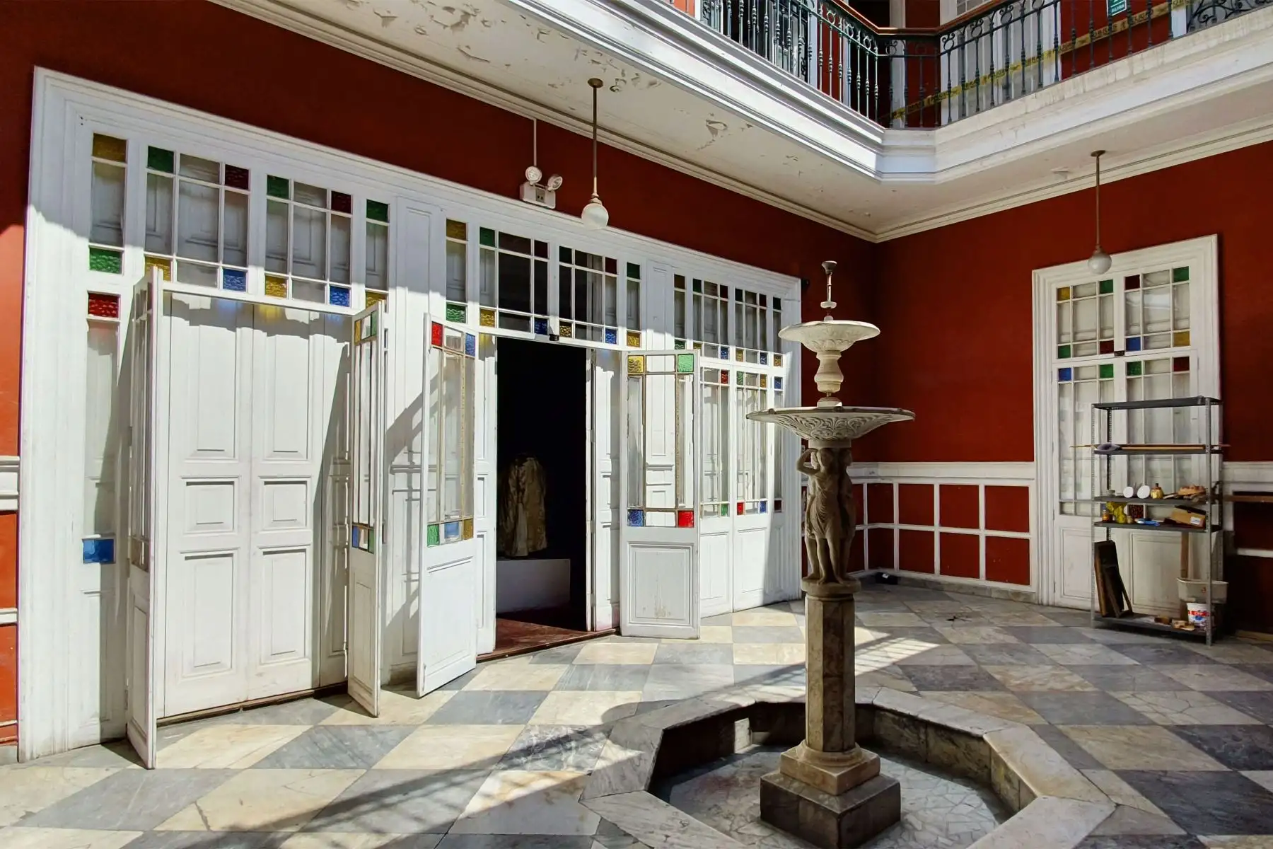 La escuela se alista para iniciar en el 2022 todas las clases presenciales, para ello se deben hacer restauraciones a las tres casonas, que son patrimonio cultural.
Foto: Ensabap