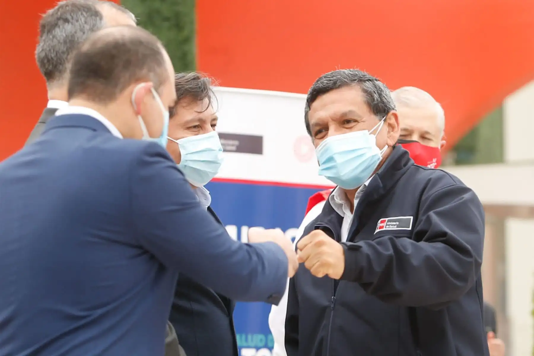 Empresas de telecomunicaciones Bitel, Entel, Claro y Movistar se suman al esfuerzo del Ministerio de Salud de cerrar brechas de vacunación y anuncian grandes beneficios para quienes se vacunen.
Foto: Minsa