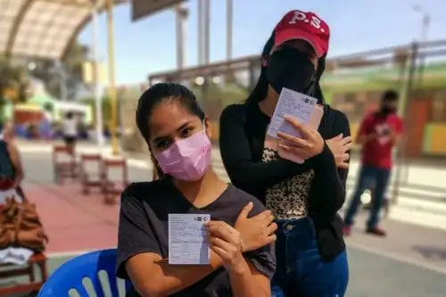 Actualmente, la jornada de vacunación con primera dosis está dirigida para mayores de 20 años. Foto: ANDINA/Difusión