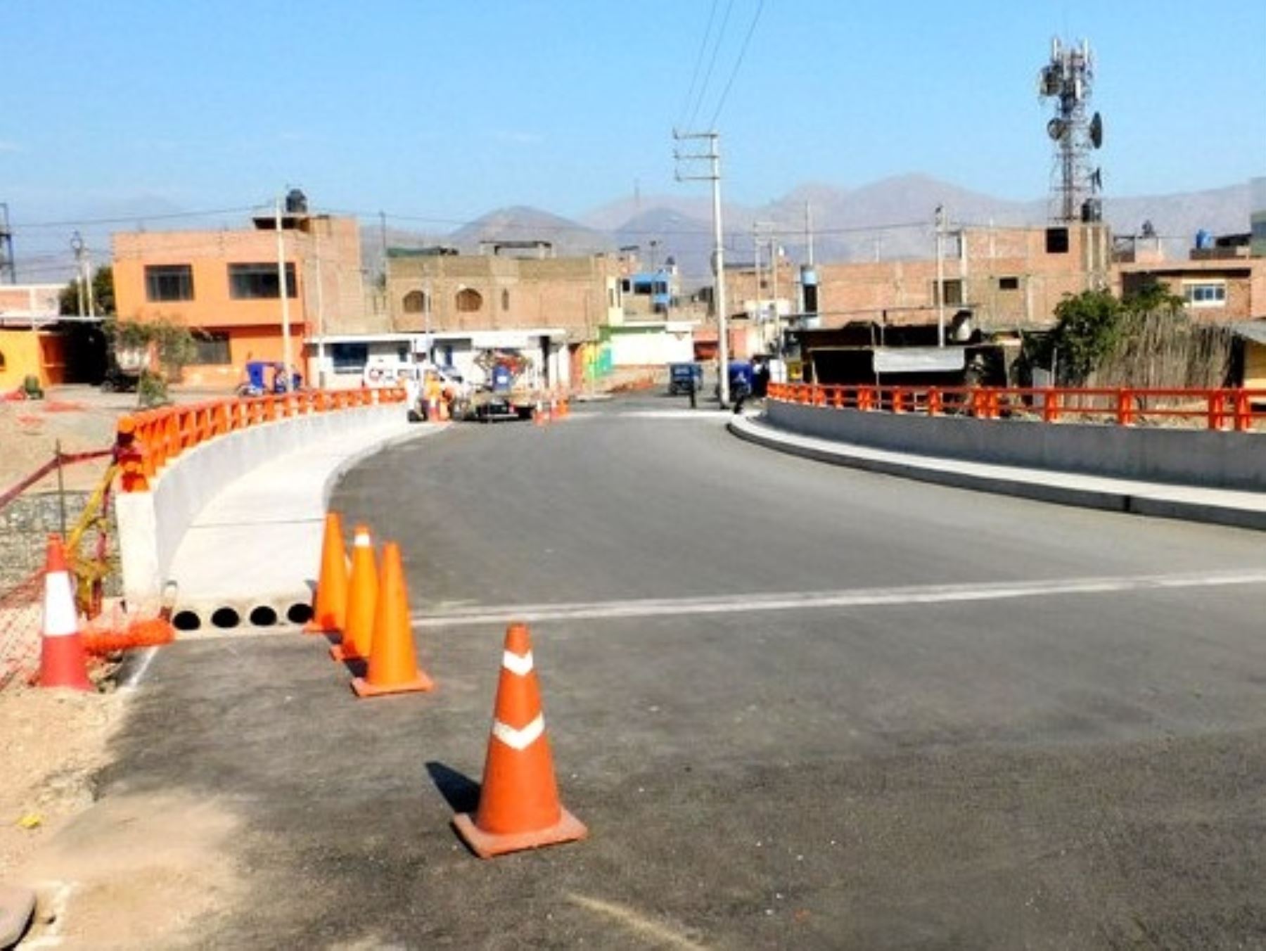 Más de 25,000 personas de la provincia del Santa, región Áncash, se beneficiarán con la reconstrucción del puente Solivín sobre el río Nepeña. Foto: ANDINA/difusión.