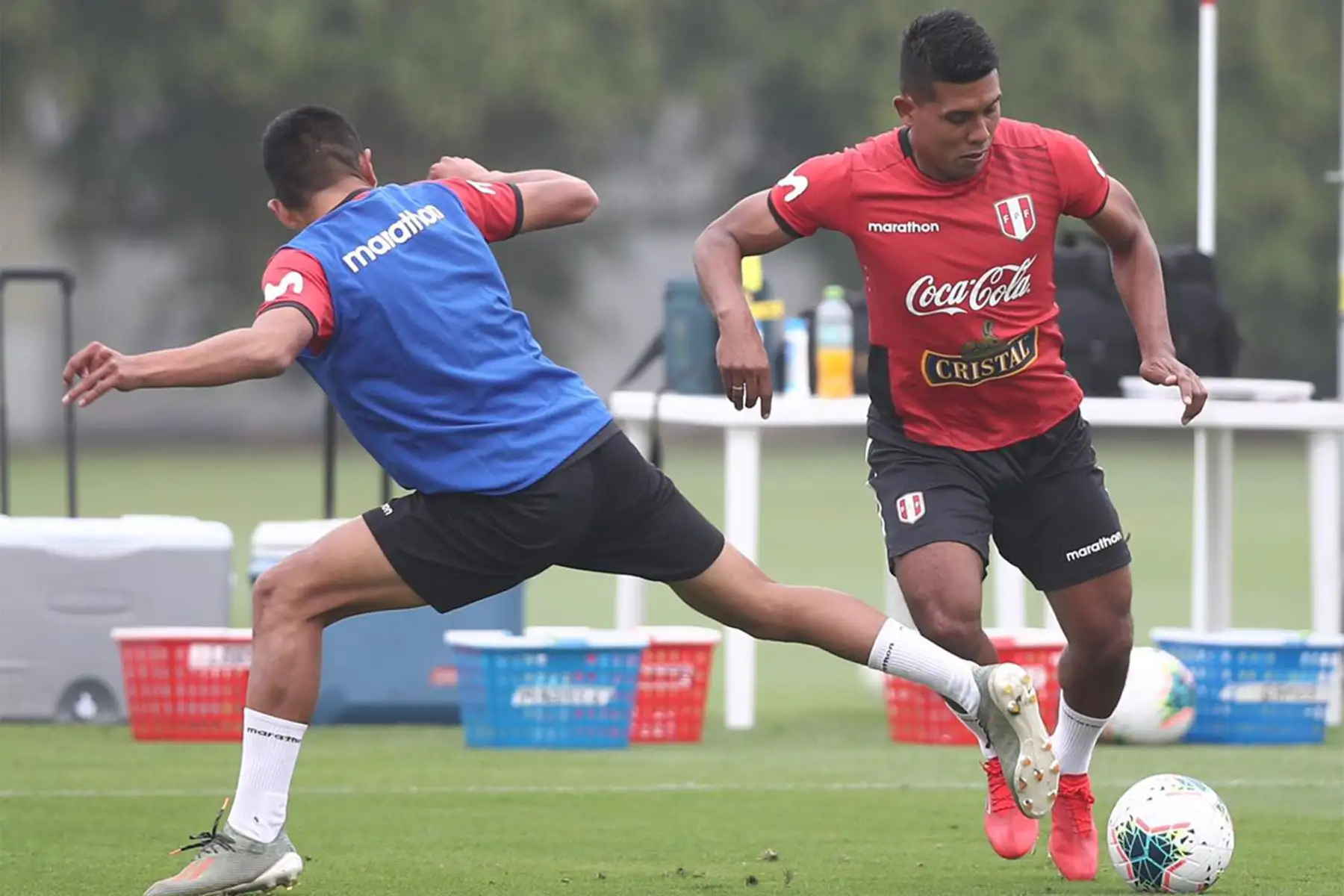 La selección peruana realiza su tercer día de entrenamiento en la Videna , donde continua su operativo para enfrentar a Chile, Bolivia y Argentina durante las eliminatorias Catar 2022. 
Foto: Selección Peruana