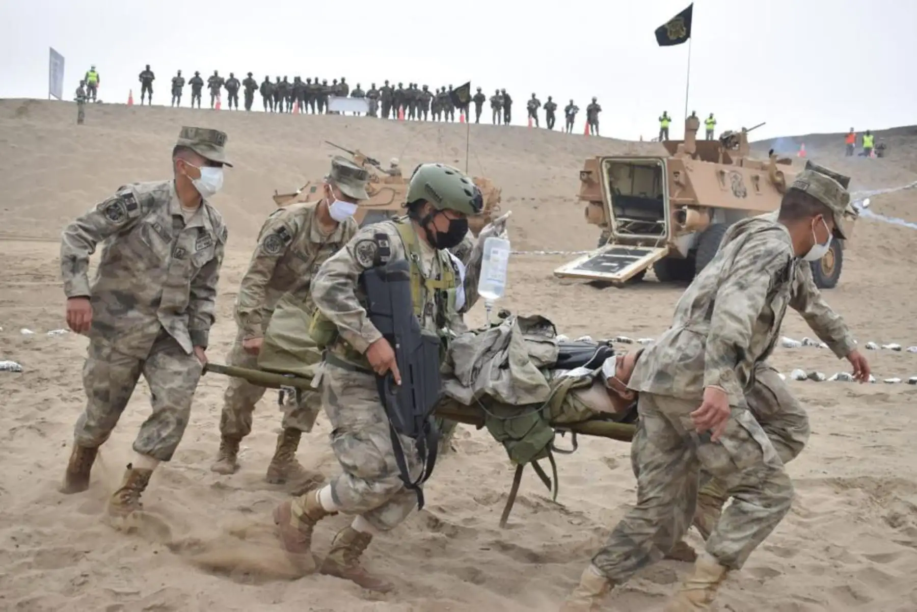 En el marco del Bicentenario institucional, la Marina de Guerra del Perú viene ejecutando, el Ejercicio Multinacional UNITAS –LXII.  Se realizó el ejercicio Photoex, donde se pudo apreciar el despliegue de las unidades navales participantes en el Ejercicio Multinacional Unitas LXII - 2021.
Foto: Marina de Guerra del Perú