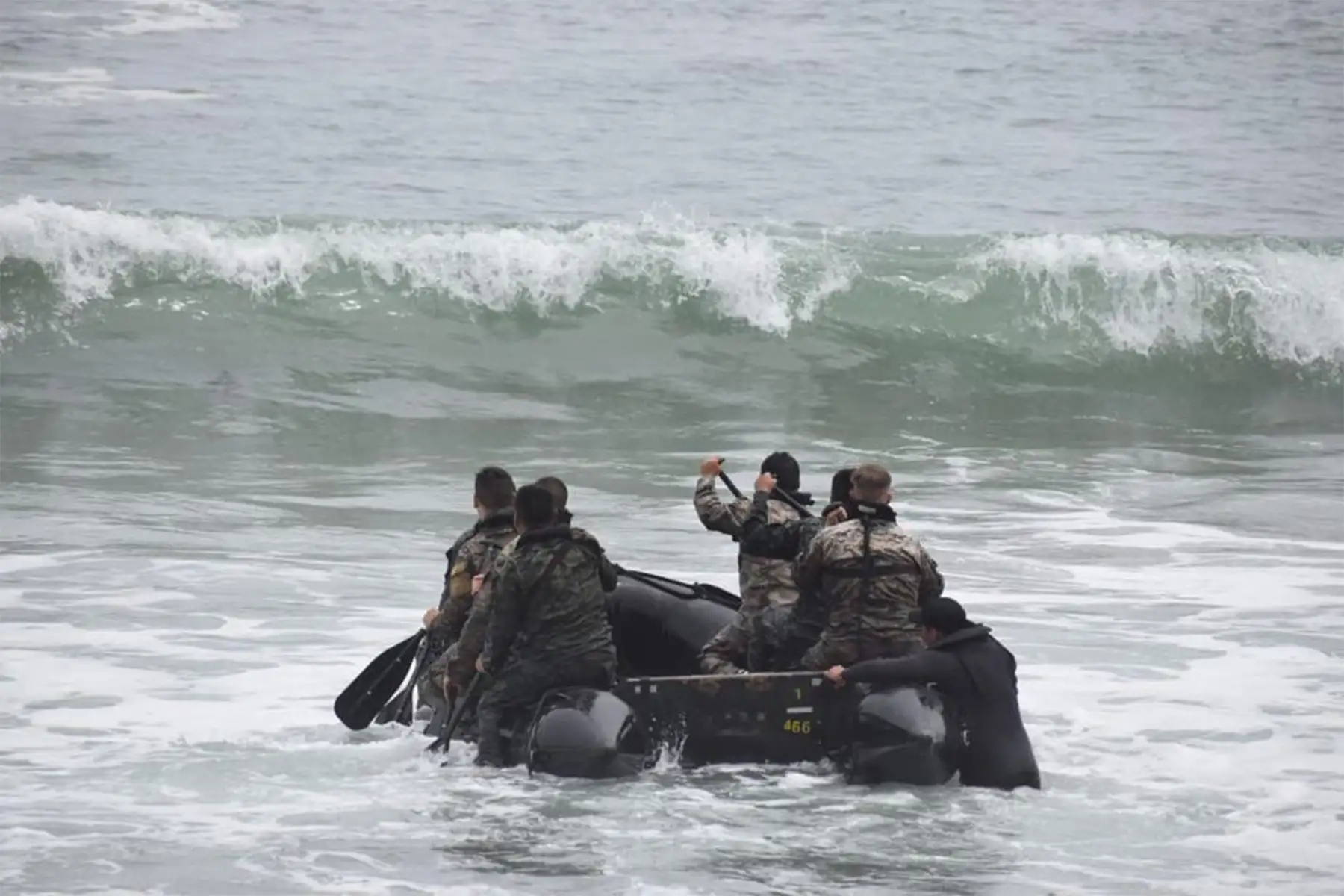 En el marco del Bicentenario institucional, la Marina de Guerra del Perú viene ejecutando, el Ejercicio Multinacional UNITAS –LXII.  Se realizó el ejercicio Photoex, donde se pudo apreciar el despliegue de las unidades navales participantes en el Ejercicio Multinacional Unitas LXII - 2021.
Foto: Marina de Guerra del Perú
