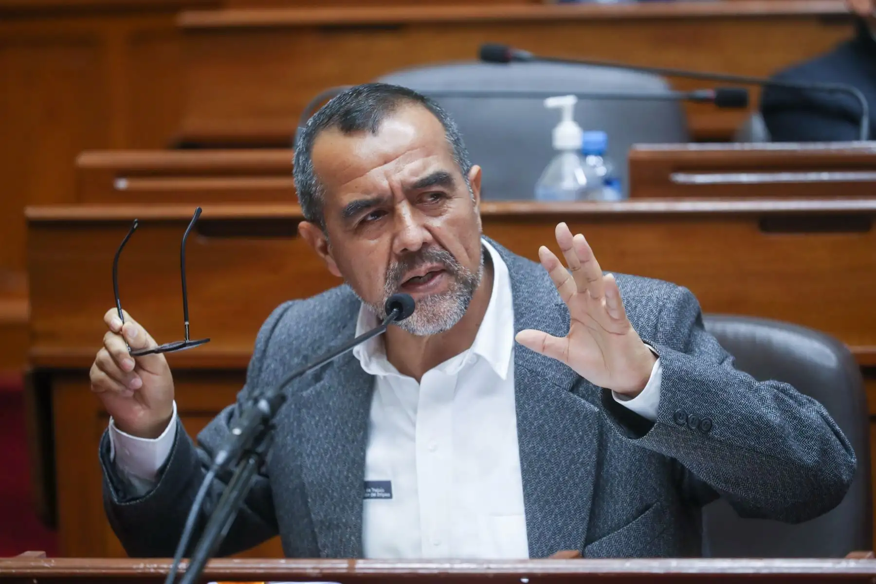 El ministro de Trabajo, Iber Maraví, inició su exposición ante el pleno del Congreso, en el marco del pliego interpelatorio en su contra, presentado por un sector del parlamento. Foto: ANDINA/Congreso