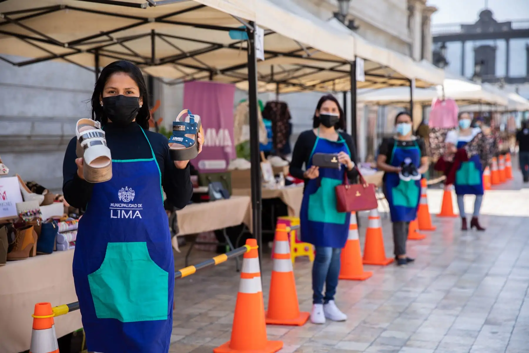 MML inaugura la feria Expomoda Lima 2021,con la participación de  cerca de 30 marcas de emprendedores peruanos, mostrando la última tendencia en vestuario, calzado, bisutería, entre otros.
Foto: MML