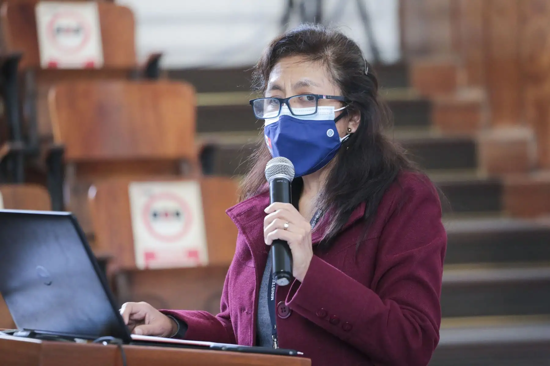 Los viceministros Gustavo Rosell y Bernardo Ostos lanzaron la plataforma Renoxi Perú que permite conocer el stock y consumo de oxígeno medicinal reportado por las instituciones prestadoras de salud a nivel nacional.
Foto: Minsa