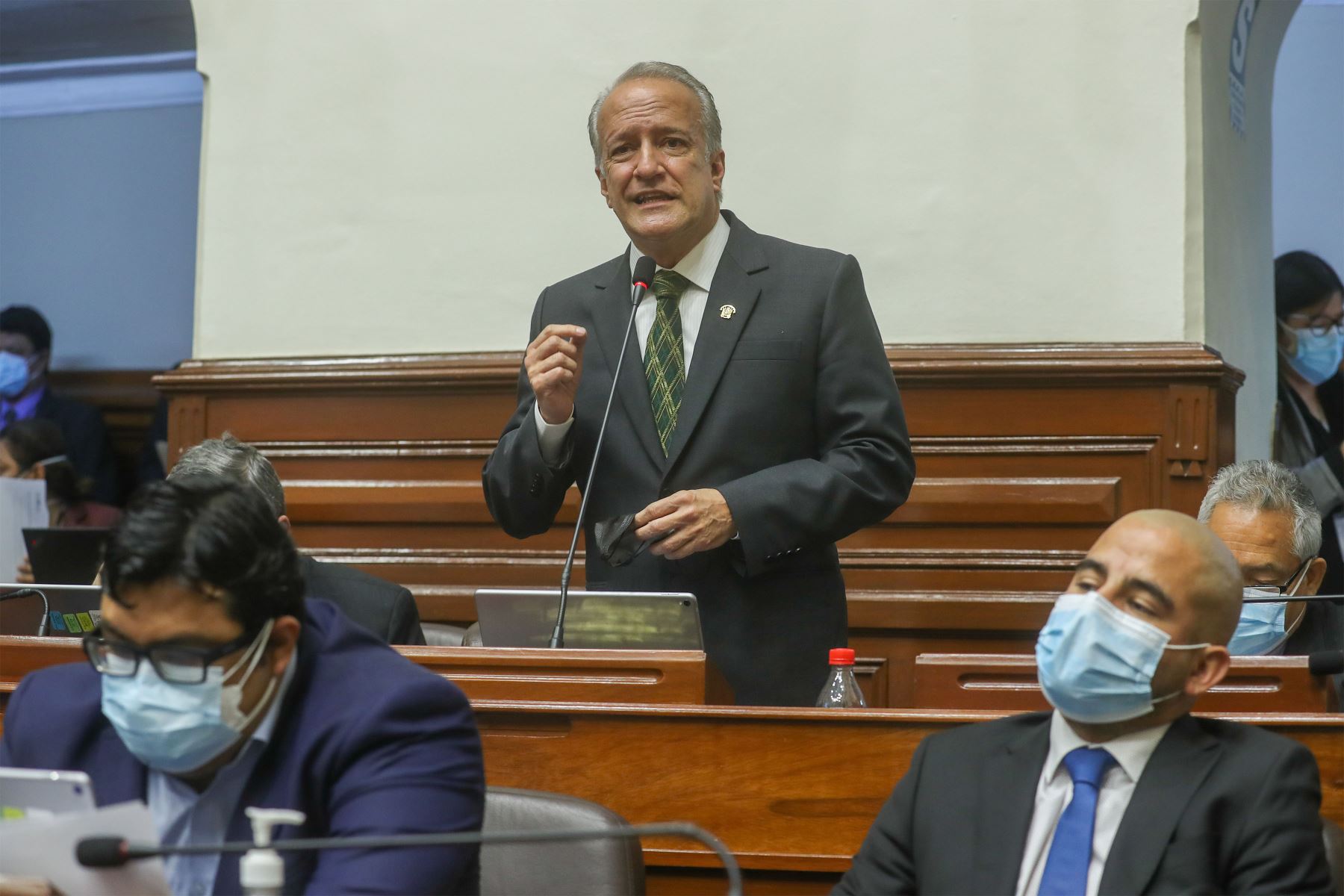 Hernando Guerra-García de Fuerza Popular , participa en el Pleno del Congreso.
Foto: Congreso