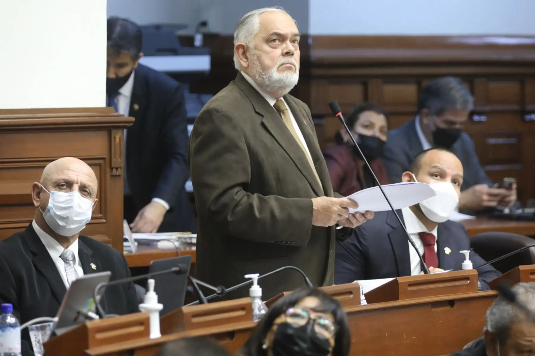 Jorge Montoya Manrique de Renovación Popular participa en el Pleno del Congreso.
Foto: Congreso