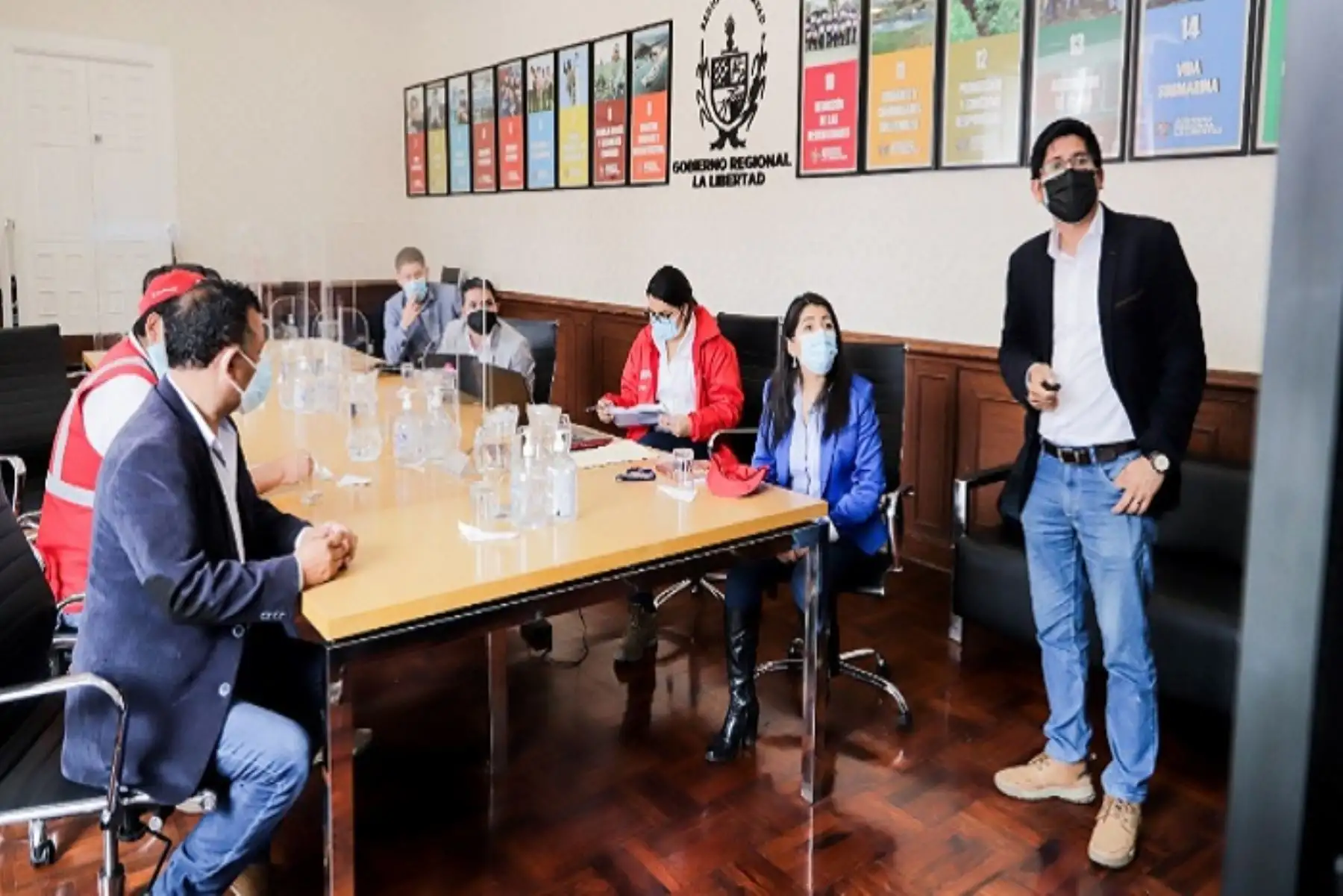 Durante la reunión de trabajo se verificaron los avances del colegio Modelo, proyecto que se encuentra en ejecución y es uno de los más destacados del plan de reconstrucción en la ciudad.