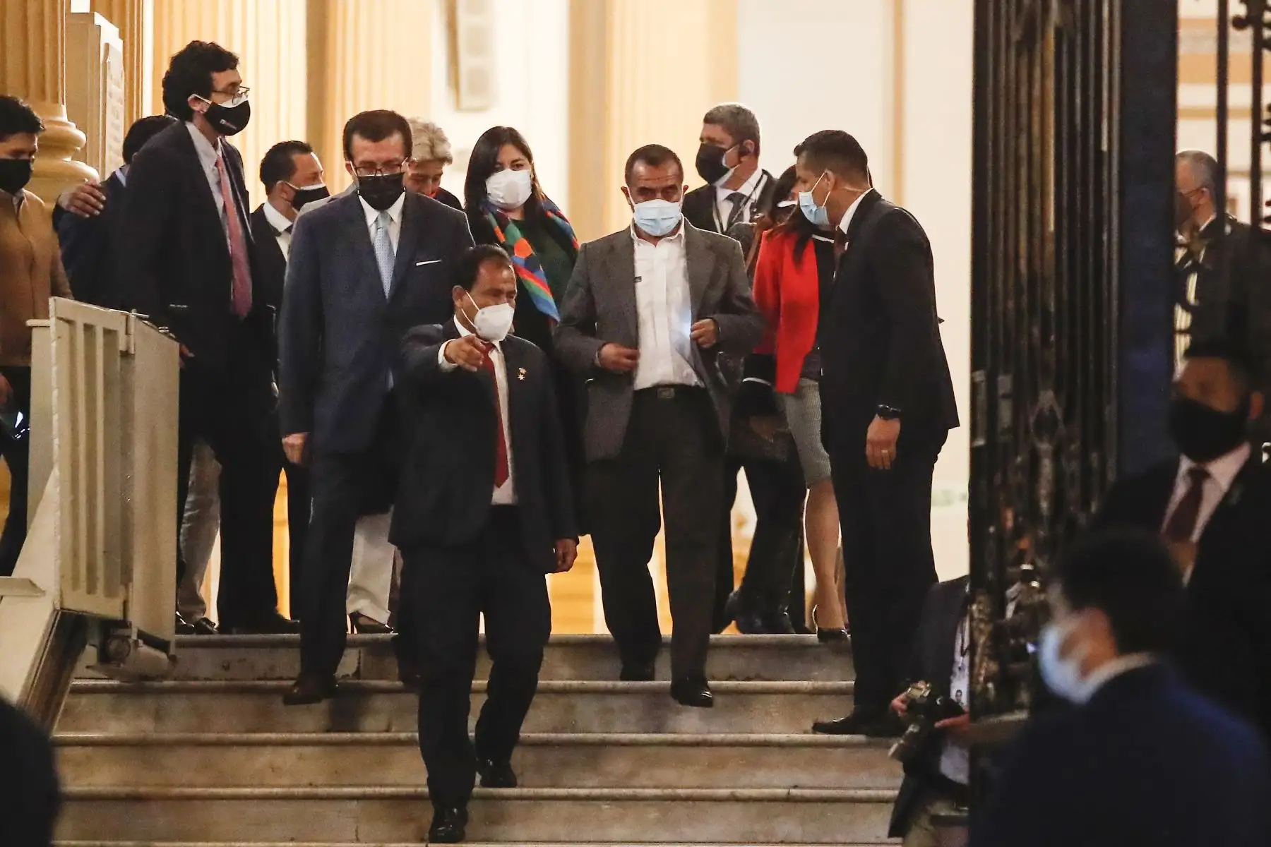 El ministro de Trabajo y Promoción del Empleo, Iber Maraví, se retira del Congreso de la República.
Foto: ANDINA/Renato Pajuelo