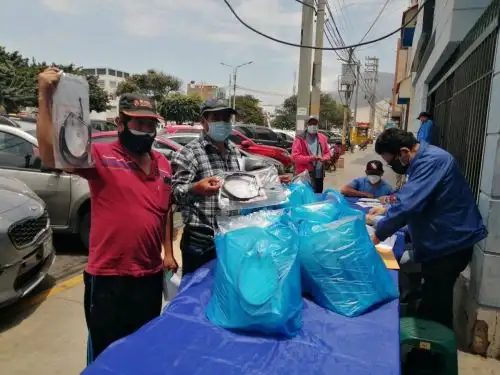 Áncash entrega mascarillas y protectores faciales a pescadores artesanales para prevenir la propagación del covid-19. Foto: ANDINA/difusión.