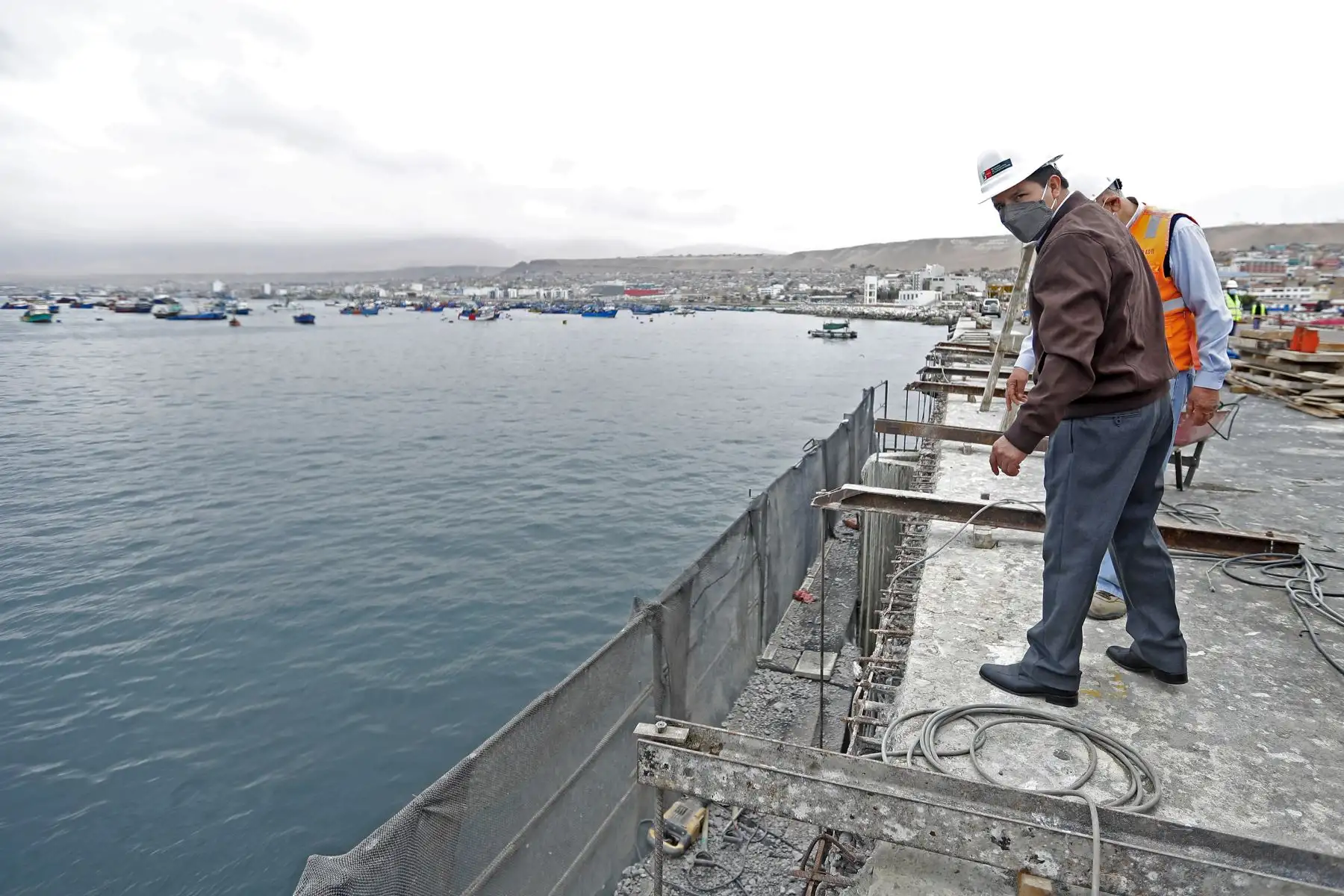 Presidente de la República, Pedro Castillo, supervisó obras de rehabilitación del terminal portuario de Ilo.

Foto:ANDINA/Presidencia