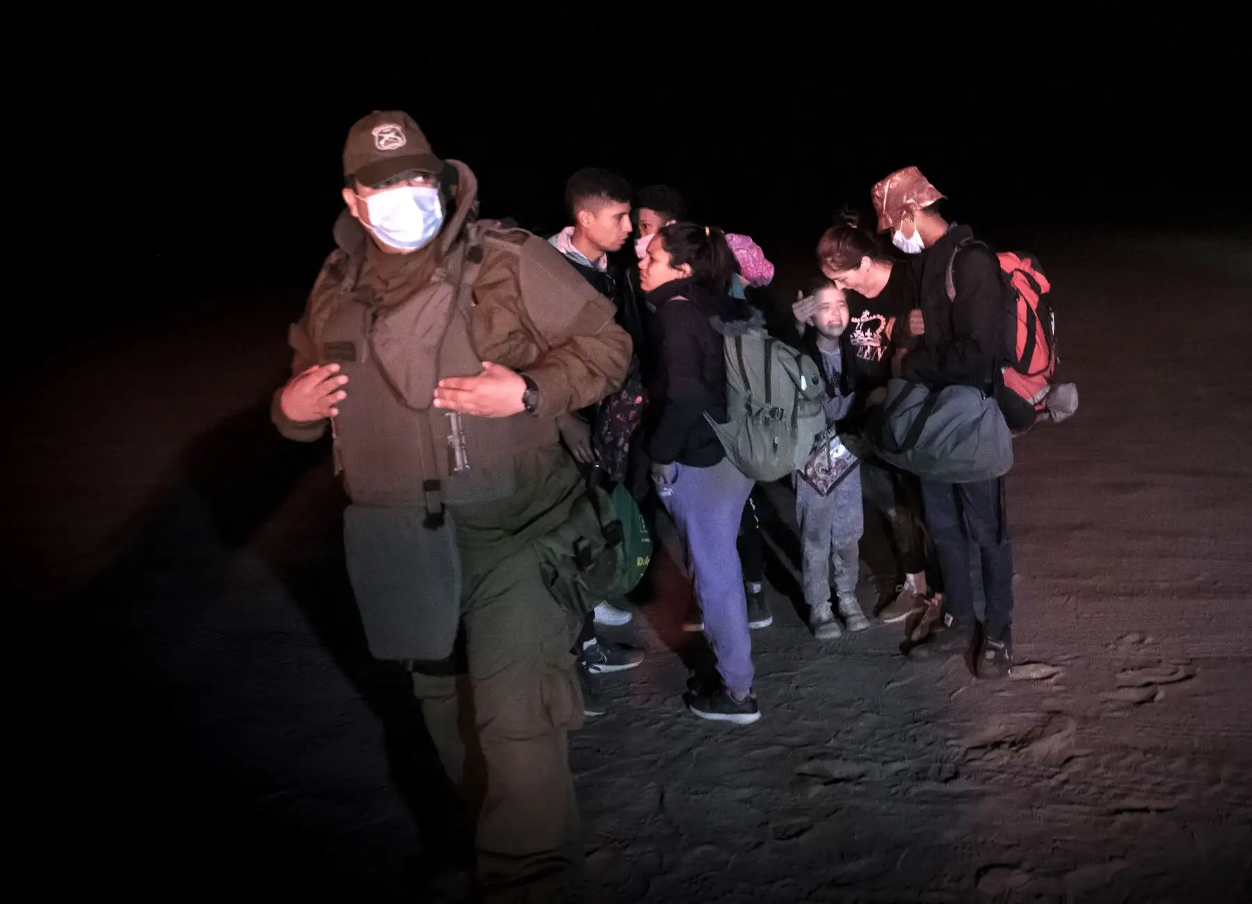La policía chilena en la frontera ha constatado un cambio en el flujo migratorio de los haitianos: en los últimos meses hallaban grupos de hasta 50 personas que salían del país. Foto: AFP.