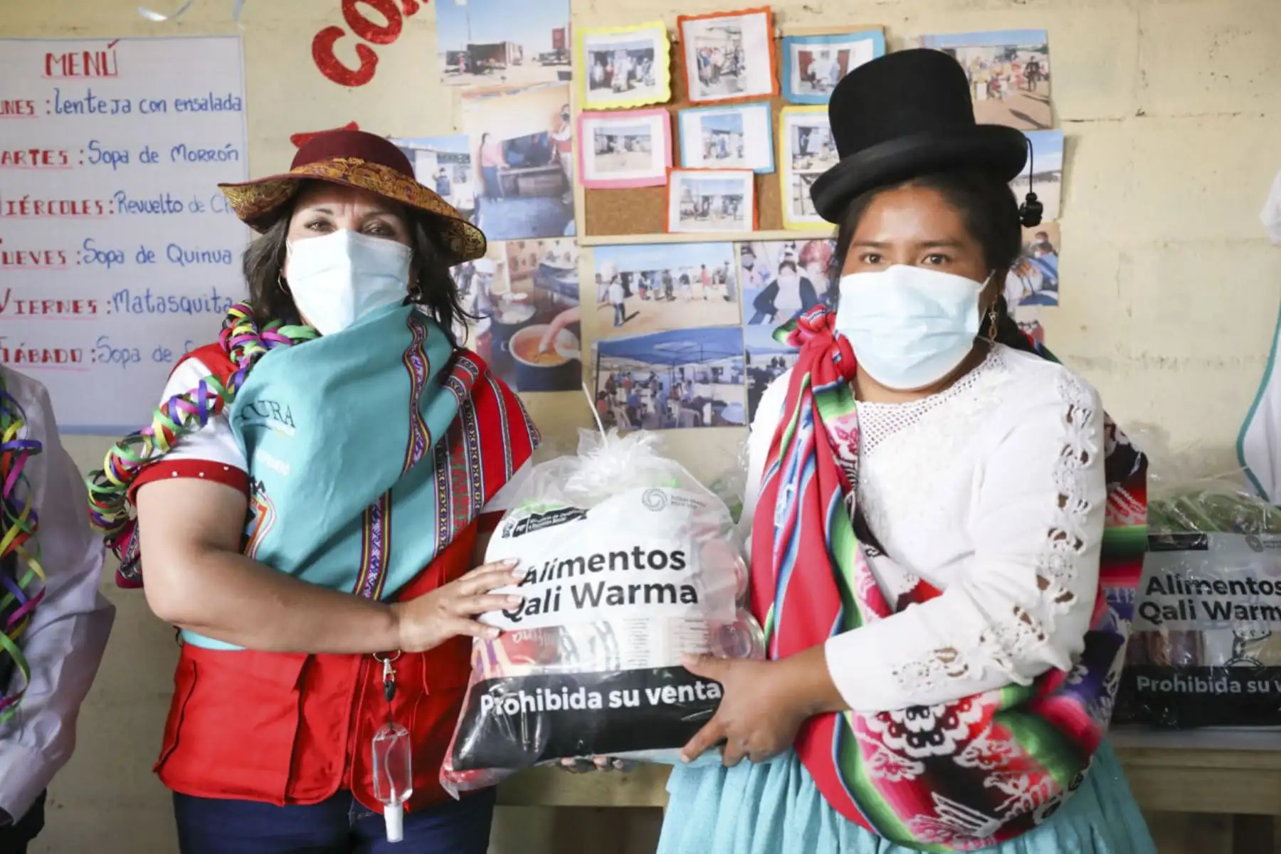 Ministra de Desarrollo e Inclusión Social, Dina Boluarte, verificó la entrega de más de 57 toneladas de alimentos para ollas comunes en Arequipa. Foto: ANDINA/Midis