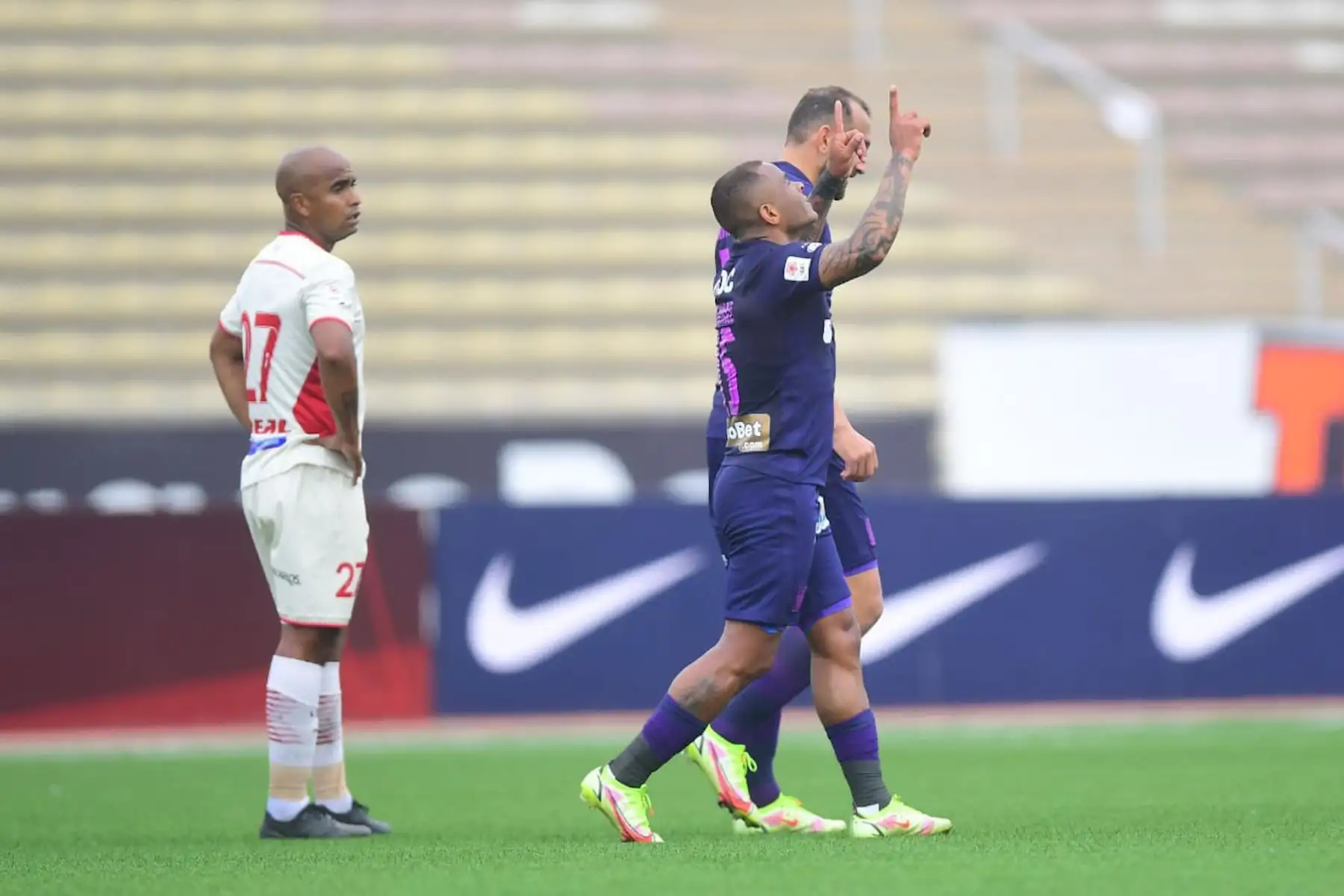 Wilmer Aguirre abre el marcador para el cuadro blanquiazul. Alianza Lima se enfrenta a UTC de Cajamarca por la fecha 14 de la fase 2 de la Liga1 en el estadio San Marcos. Foto: FPF