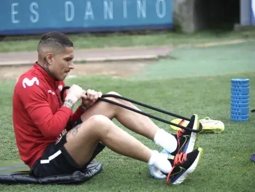 Paolo Guerrero se integró a los trabajos de la selección peruana