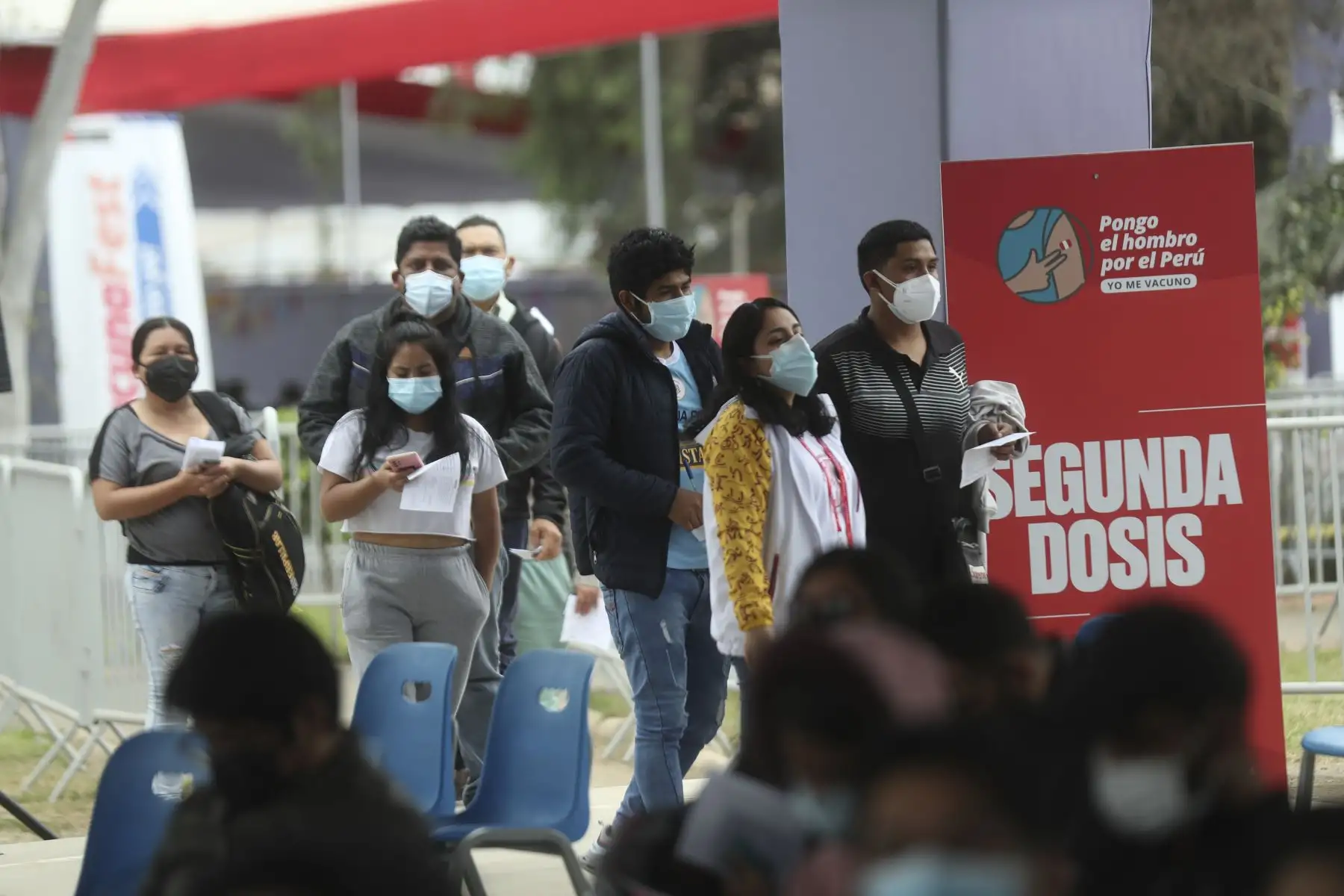 Continúa vacunación contra el covid-19 en el Parque Zonal Mayta Cápac, en el distrito de San Martín de Porres. Foto: ANDINA/Carla Patiño