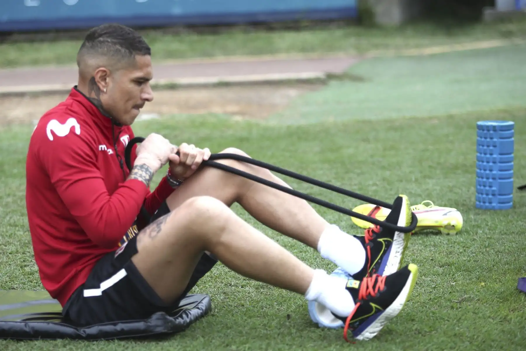 La Seleccion Peruana continúa su preparación para el duelo ante Chile con la presencia de catorce jugadores. Foto: FPF