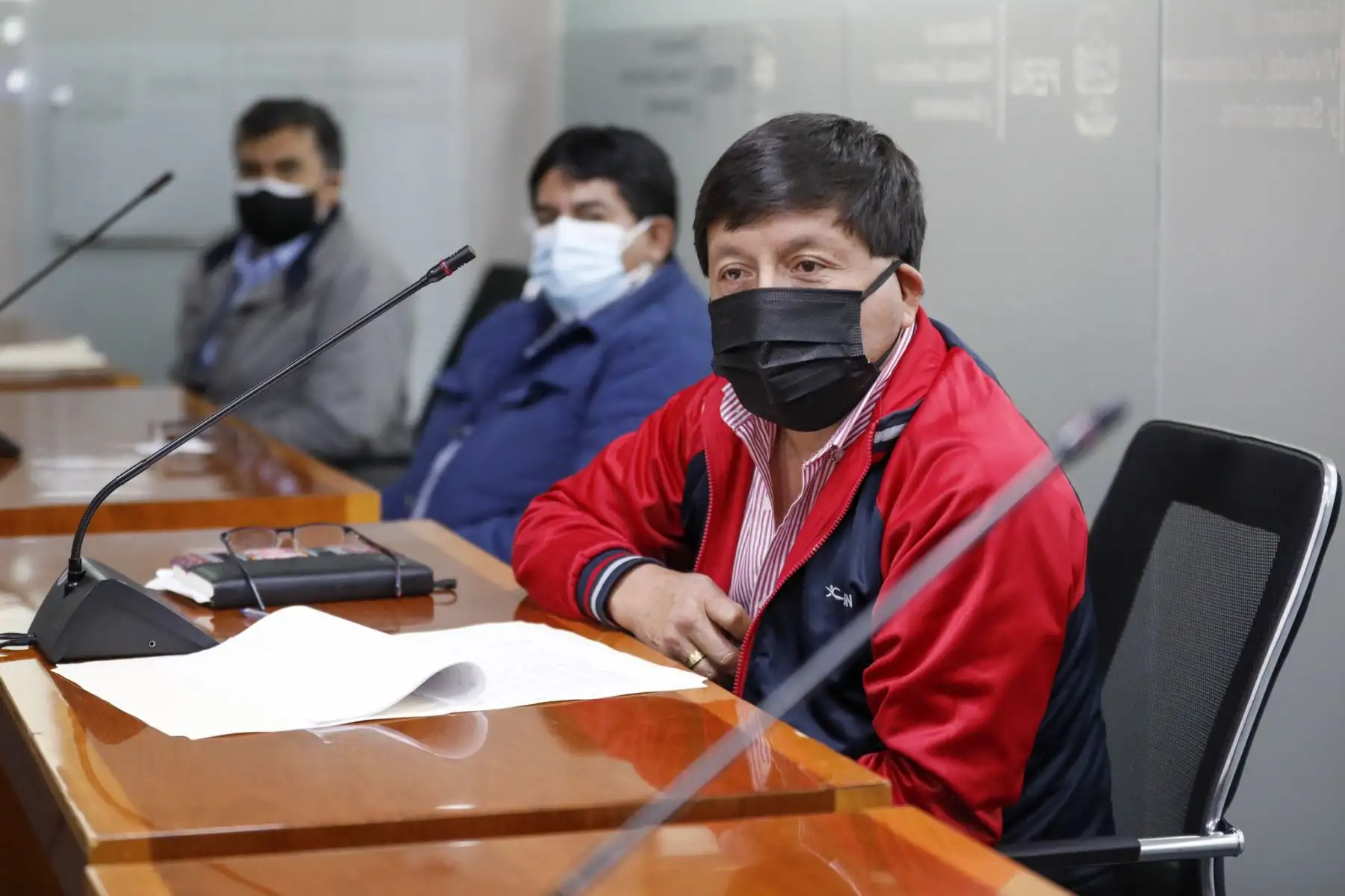 El ministro de Vivienda, Construcción y Saneamiento, Geiner Alvarado, recibió a la delegación de alcaldes de Cajamarca. Junto a las autoridades distritales, se evaluó el estado de proyectos de saneamiento rural en Magdalena, San Juan, Asunción, Chetilla y Corpán. Foto: ANDINA/MVCS