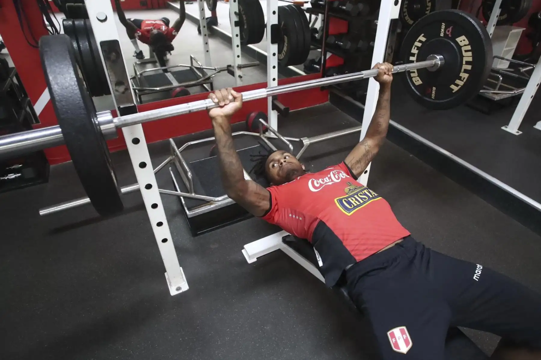 Yordy Reyna. A tres días del duelo ante Chile, la Selección Peruana entrenó en la Videna con 23 jugadores. Foto: FPF