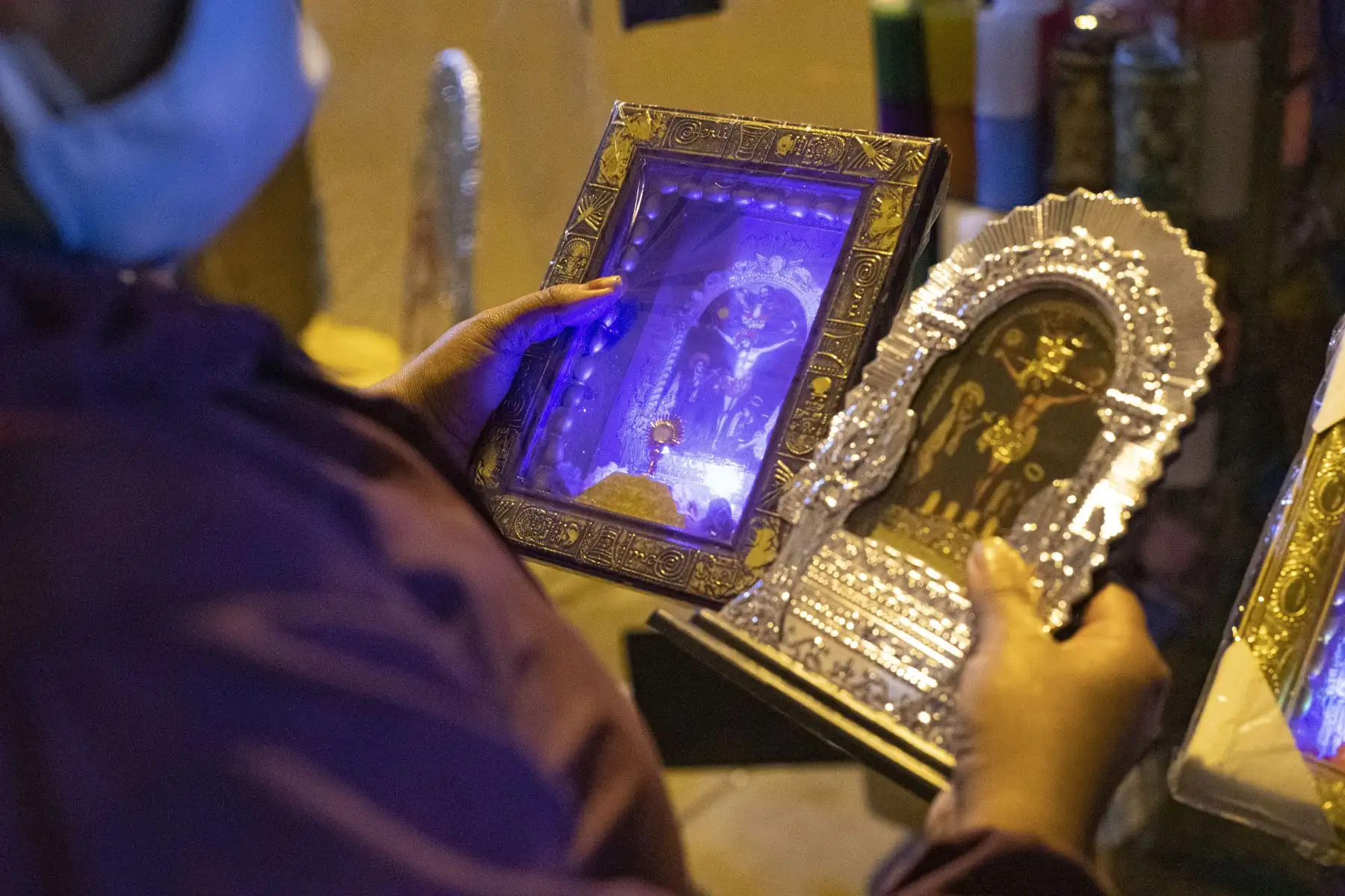 Por segundo año consecutivo, las andas del Señor de los Milagros no recorrerán las calles de la ciudad debido a las disposiciones tomadas para frenar la propagación de la COVID-19, es por eso que el Arzobispado de Lima y de la Hermandad del Señor de Los Milagros de Nazarenas anunciaron que el santuario permanecerá abierto todos los días de octubre desde las 07.30 horas hasta las 18.00 horas. Foto: ANDINA/Carla Patiño Ramírez