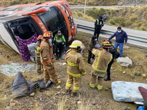 Un muerto y diez heridos deja accidente vehicular en la sierra de Áncash. Foto: ANDINA/difusión.