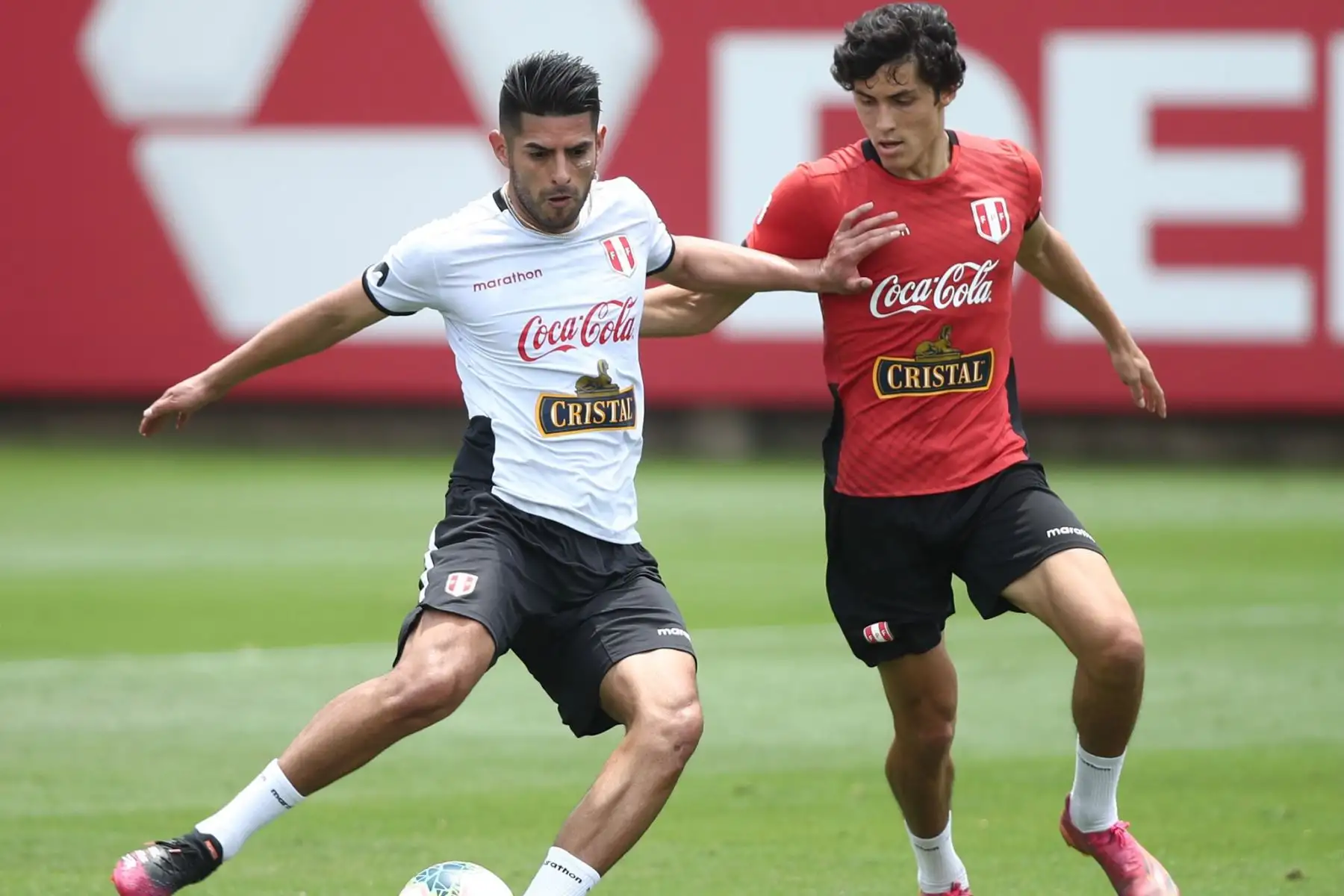 La Selección Peruana entrenó por primera vez con el grupo completo de 30 futbolistas con miras al encuentro ante Chile por las Clasificatorias Sudamericanas. Foto: FPF