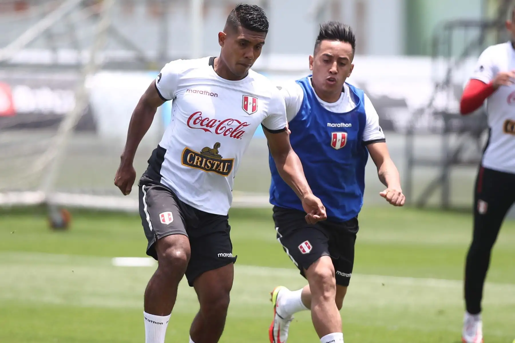 La Selección Peruana entrenó por primera vez con el grupo completo de 30 futbolistas con miras al encuentro ante Chile por las Clasificatorias Sudamericanas. Foto: FPF