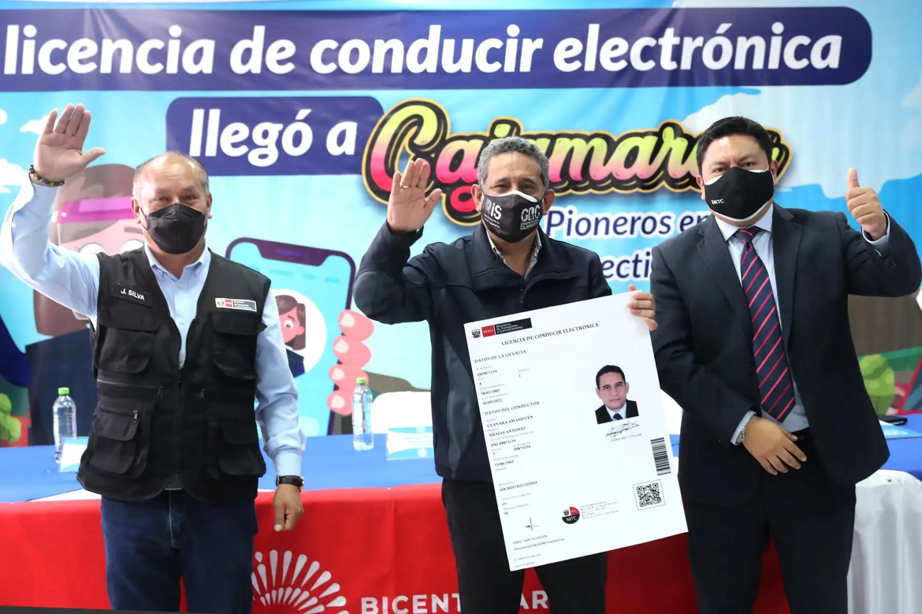Cajamarca es la primera región que ha empezado a emitir la licencia de conducir electrónica como parte del plan MTC Digital, impulsado por el Ministerio de Transportes y Comunicaciones (MTC) con el objetivo de agilizar y modernizar los servicios que el Estado brinda a la ciudadanía. Foto: MTC