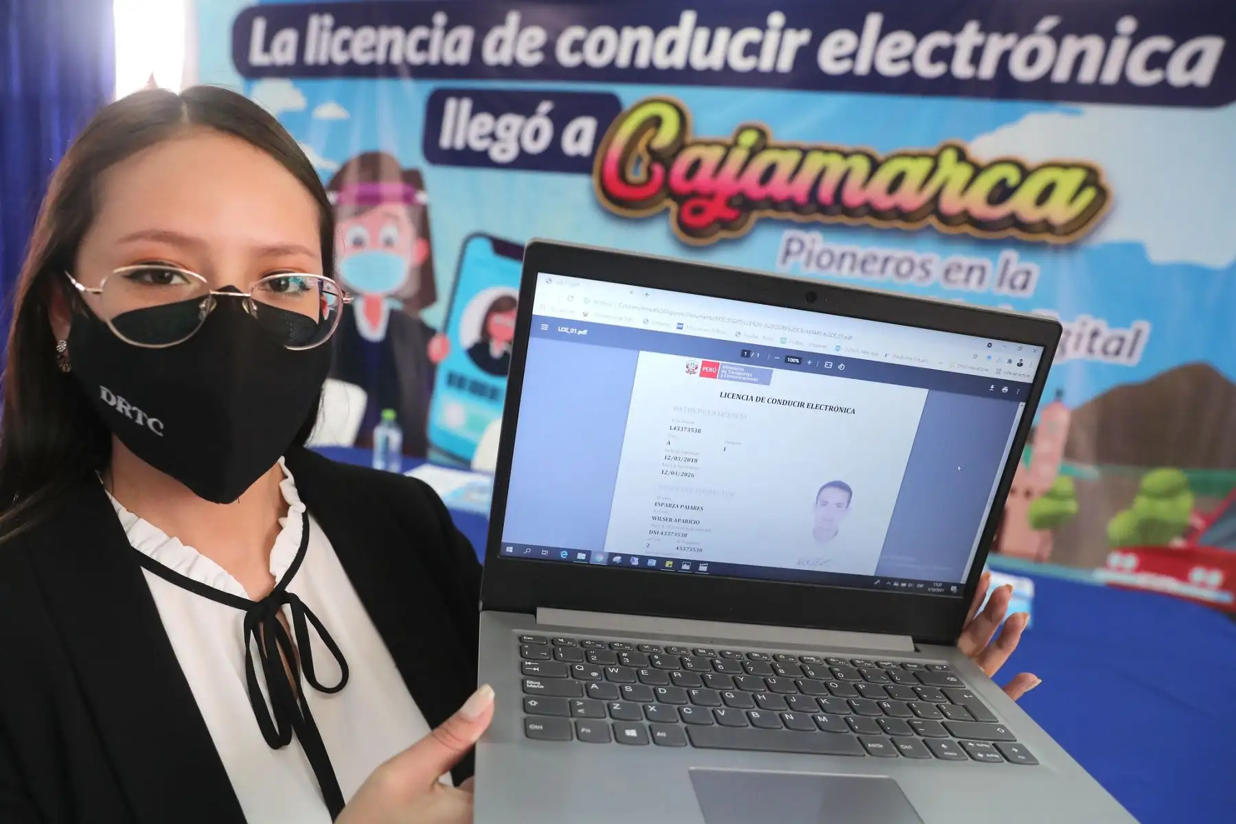 Cajamarca es la primera región que ha empezado a emitir la licencia de conducir electrónica como parte del plan MTC Digital, impulsado por el Ministerio de Transportes y Comunicaciones (MTC) con el objetivo de agilizar y modernizar los servicios que el Estado brinda a la ciudadanía. Foto: MTC