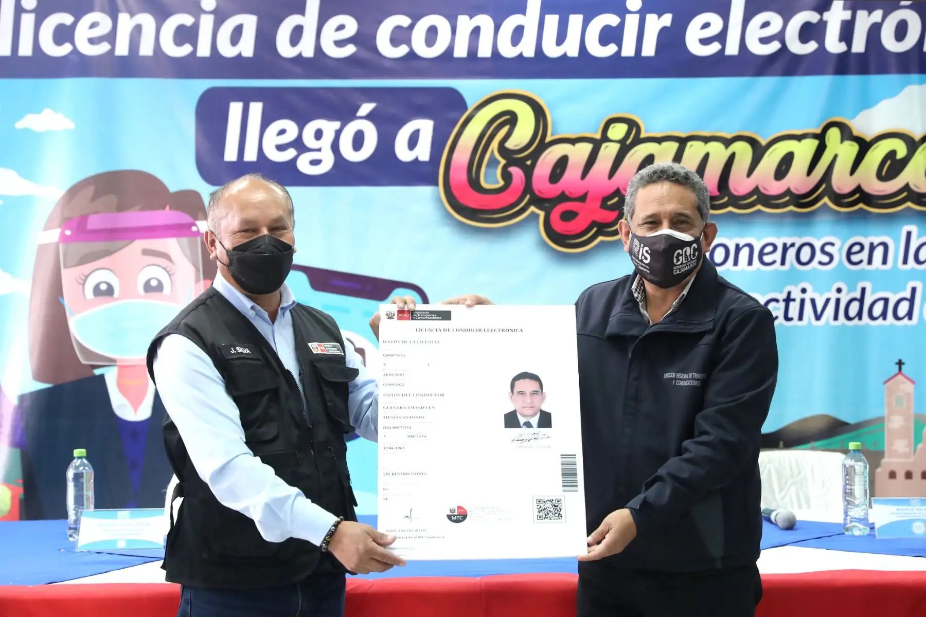 Cajamarca es la primera región que ha empezado a emitir la licencia de conducir electrónica como parte del plan MTC Digital, impulsado por el Ministerio de Transportes y Comunicaciones (MTC) con el objetivo de agilizar y modernizar los servicios que el Estado brinda a la ciudadanía. Foto: MTC