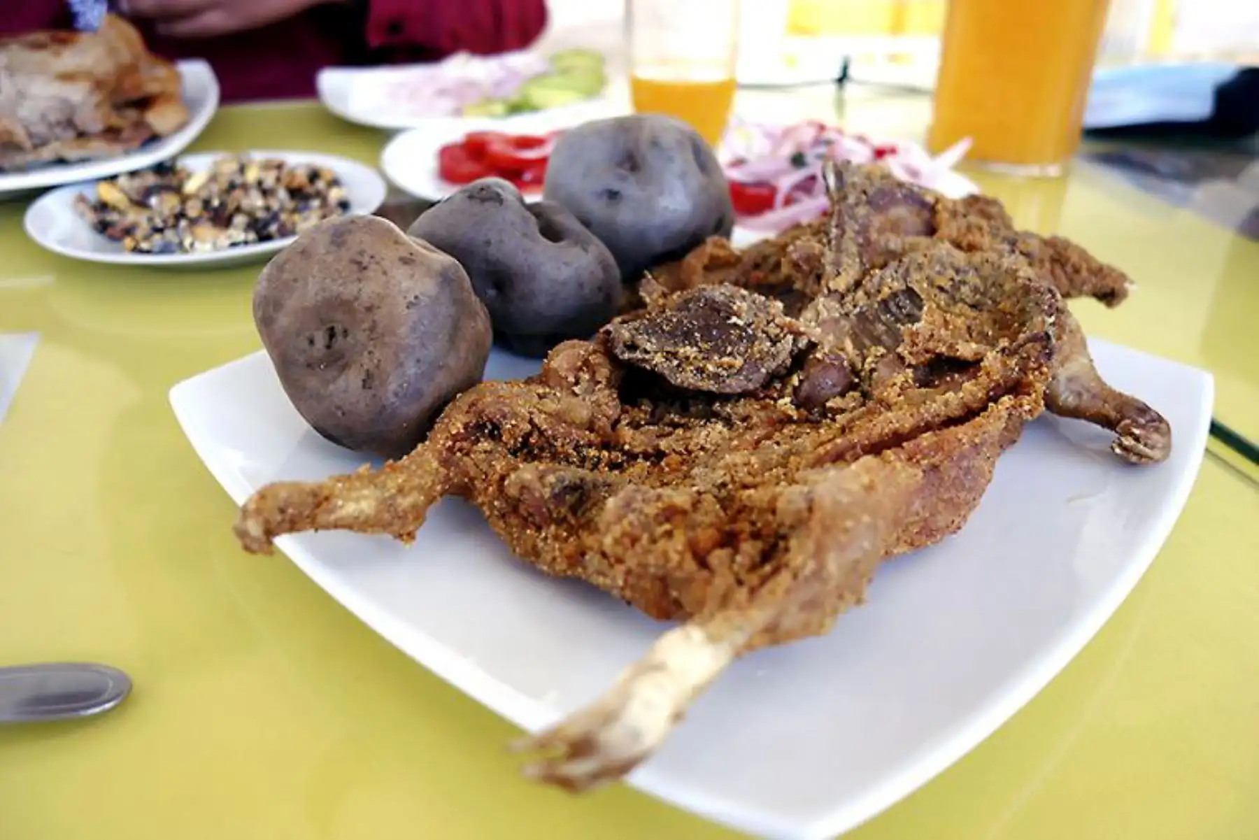 La gastronomía nos deja simplemente sin palabras. El exquisito cuy frito y el sancochado engríen al paladar, una mezcla de manjares. Foto: ANDINA/ Daniel Bracamonte