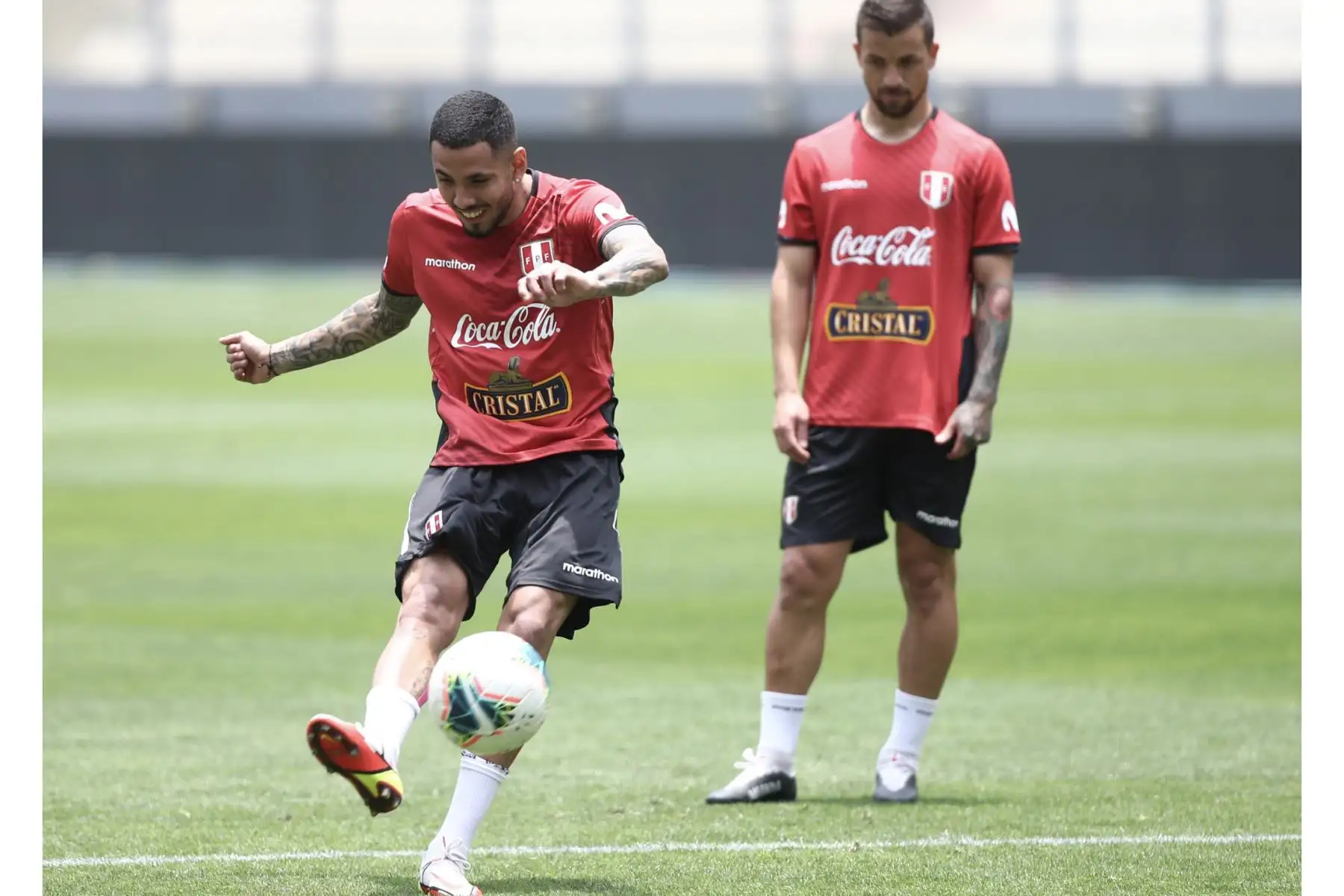 Sergio Peña de la Selección peruana realiza sus entrenamientos en el Estadio Nacional previo al choque ante Chile este jueves por las Eliminatorias Qatar 2022. Foto: FPF