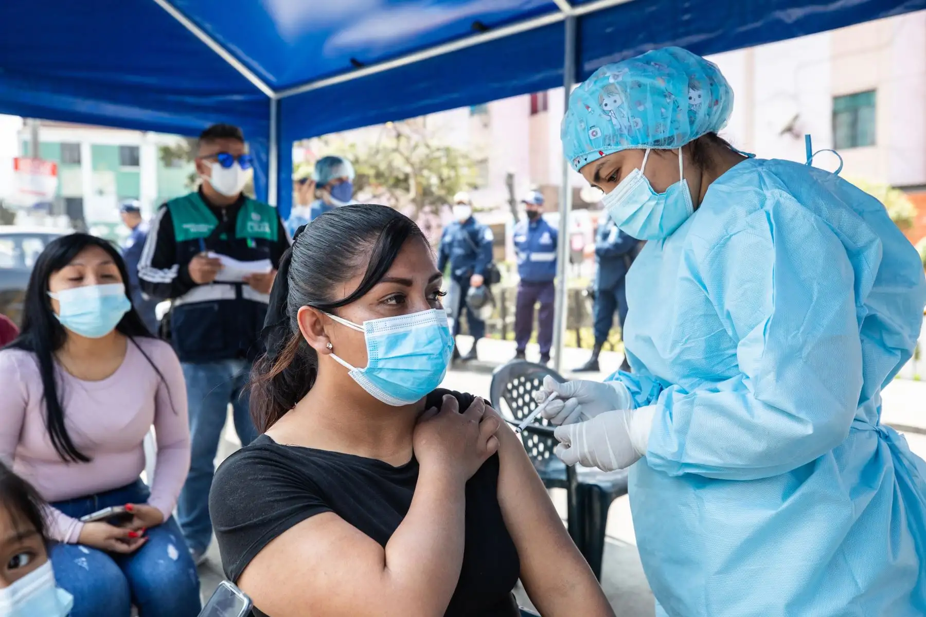 Municipalidad de Metropolitana de Lima y Ministerio de salud  realizan campaña de vacunación en Tacora.
Foto: Municipalidad de Lima