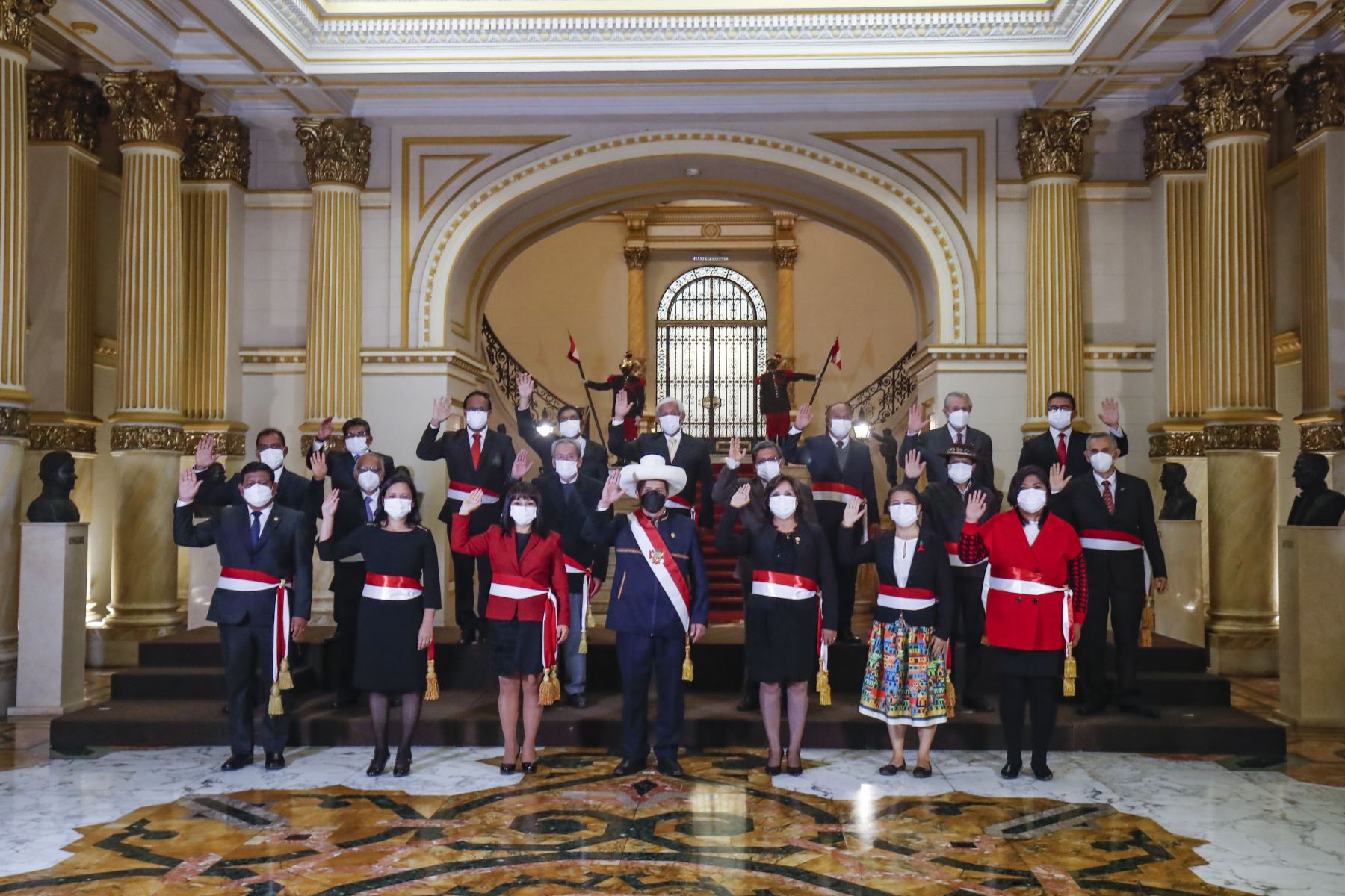 Jefe de Estado, Pedro Castillo, tomó juramento a miembros del gabinete ministerial presidido por Mirtha Vásquez Chuquilín. Foto: ANDINA/Prensa Presidencia