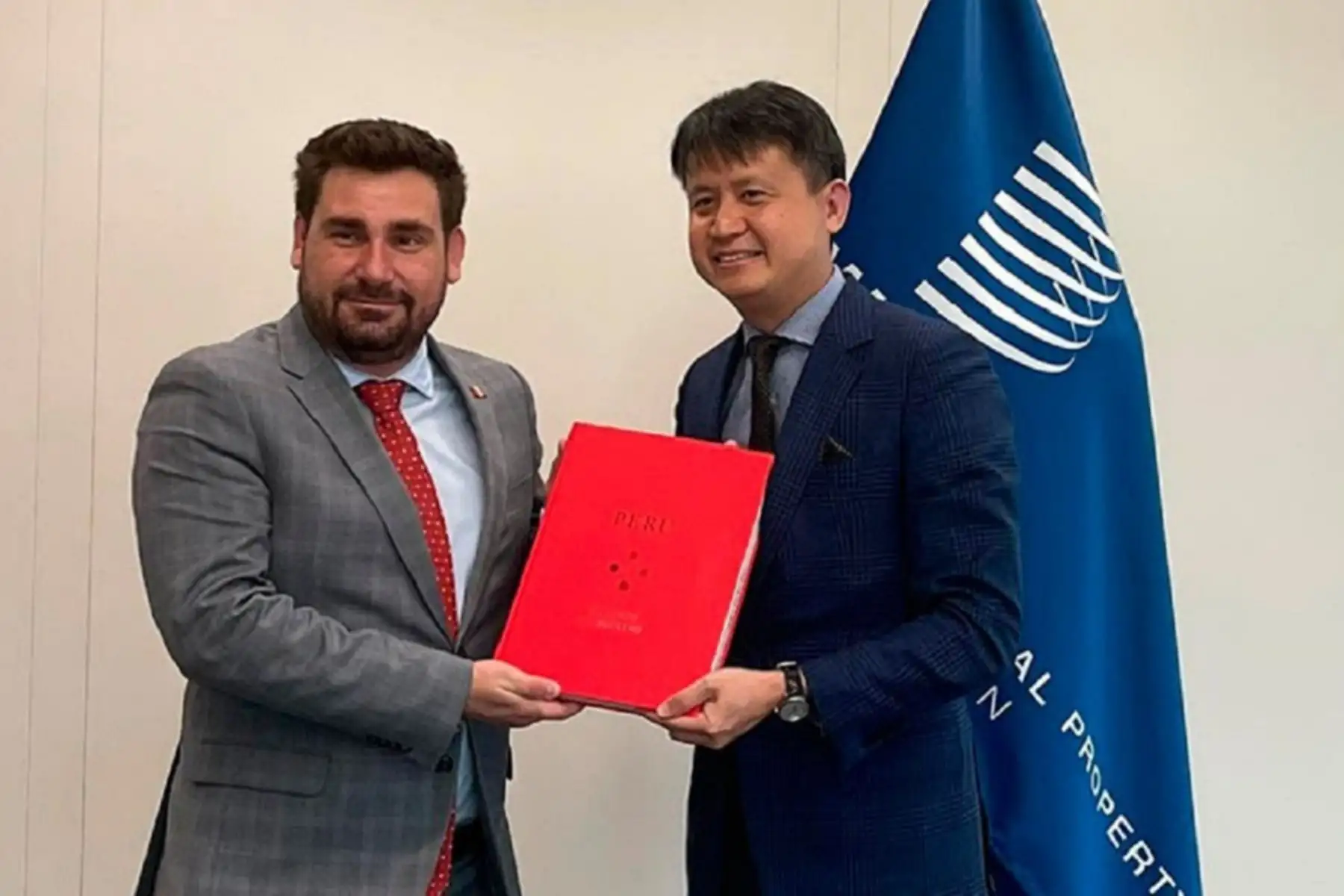 Presidente ejecutivo del Indecopi, Julián Palacín Gutiérrez, se reunió con el director general de la Organización Mundial de la Propiedad Intelectual (OMPI), Daren Tang, Foto: Cortesía.