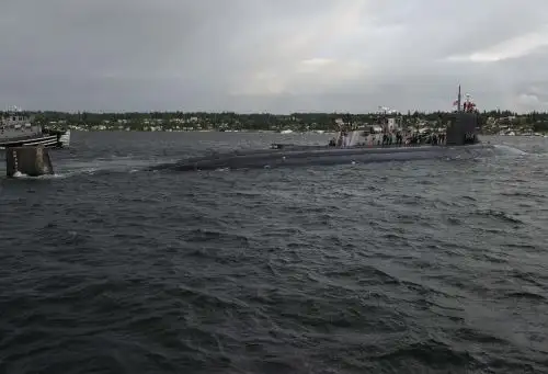 Un submarino nuclear estadounidense resultó dañado después de chocar contra un objeto no identificado mientras operaba bajo el agua en Asia, dijo la Marina de los EE. UU. Foto: AFP