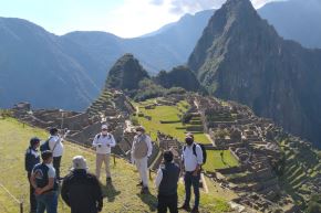 El Gobierno Regional del Cusco está fortaleciendo el control sanitario en las visitas a la ciudadela inca de Machu Picchu y a otros atractivos del corredor turístico para enfrentar la tercera ola de la pandemia del covid-19. Foto: ANDINA/Difusión.