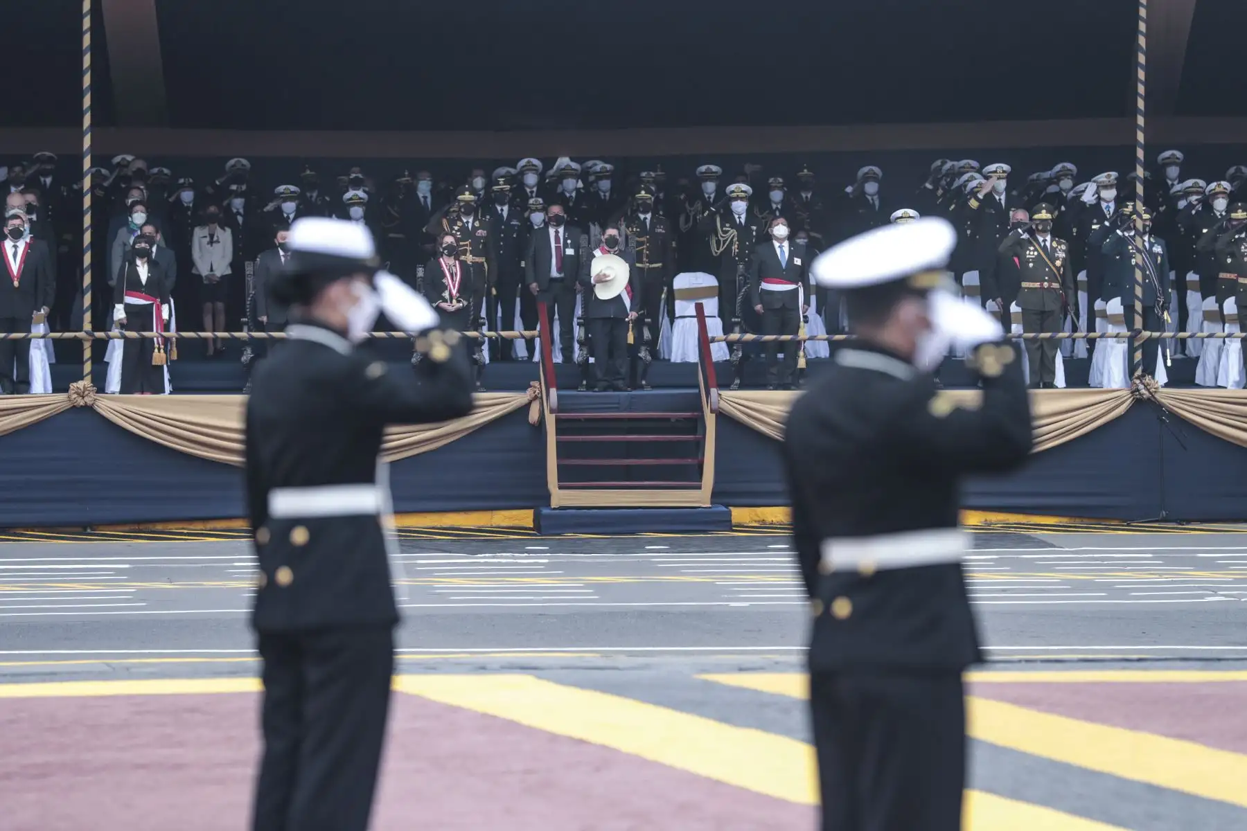 El presidente de la República, Pedro Castillo, participa en la ceremonia por el bicentenario de la Marina de Guerra del Perú y el 142 aniversario del glorioso Combate Naval de Angamos. Foto: ANDINA/ Prensa Presidencia