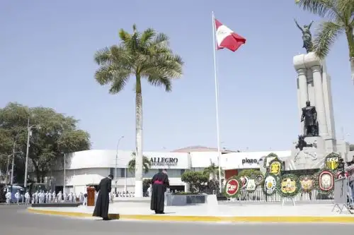 Con ceremonias protocolares y exhibiciones de marinera, la región Piura rindió homenaje a Miguel Grau y conmemoró el combate de Angamos. Foto: ANDINA/Difusión