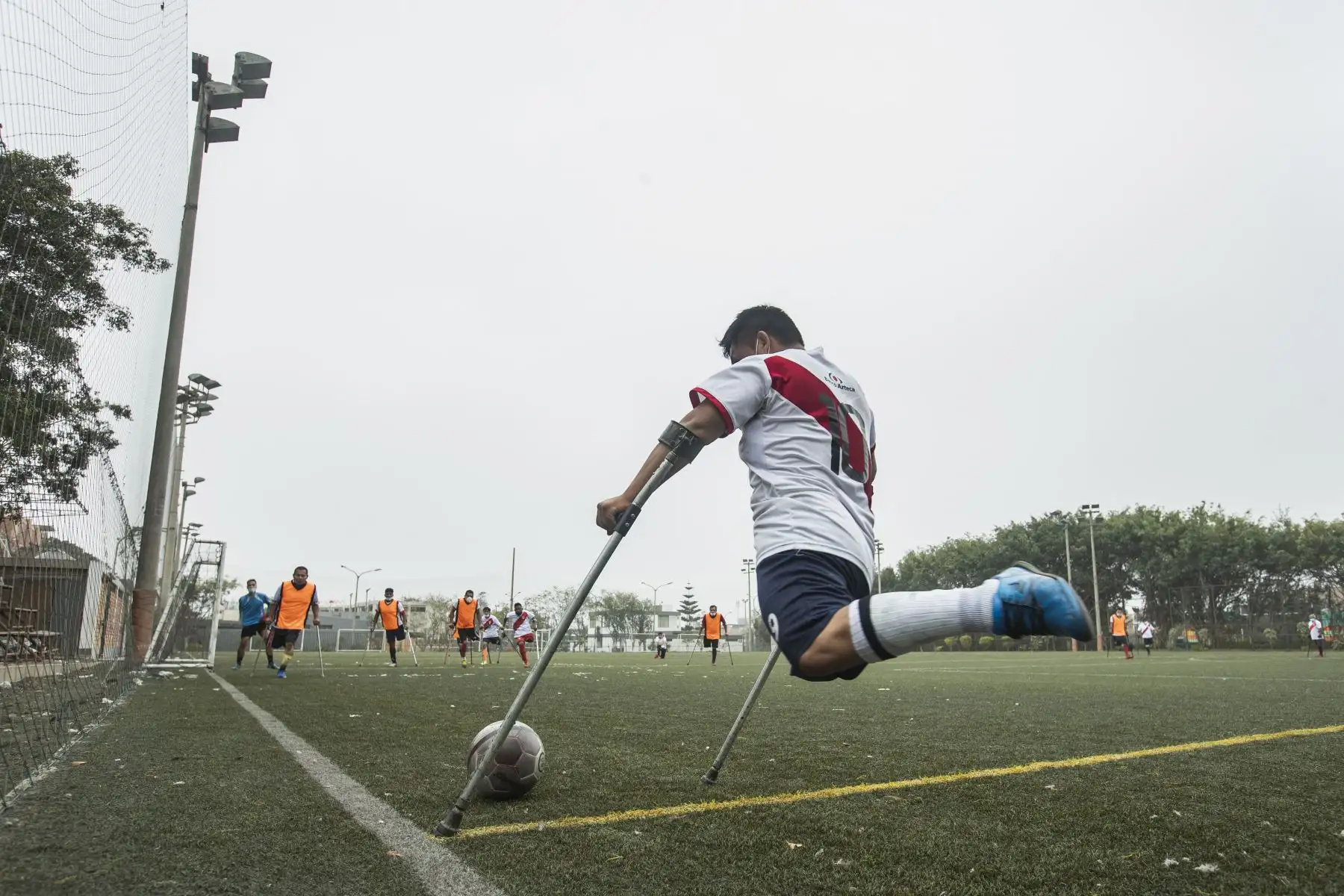 A través de Asociación Nacional de Fútbol de Amputados del Perú (ANFAP), deportistas vienen entrenando con la ilusión de representar al Perú el próximo año en el mundial de Turquía. Foto: ANDINA/Carla Patiño A través de Asociación Nacional de Fútbol de Amputados del Perú (ANFAP), deportistas vienen entrenando con la ilusión de representar al Perú el próximo año en el mundial de Turquía. Foto: ANDINA/Carla Patiño